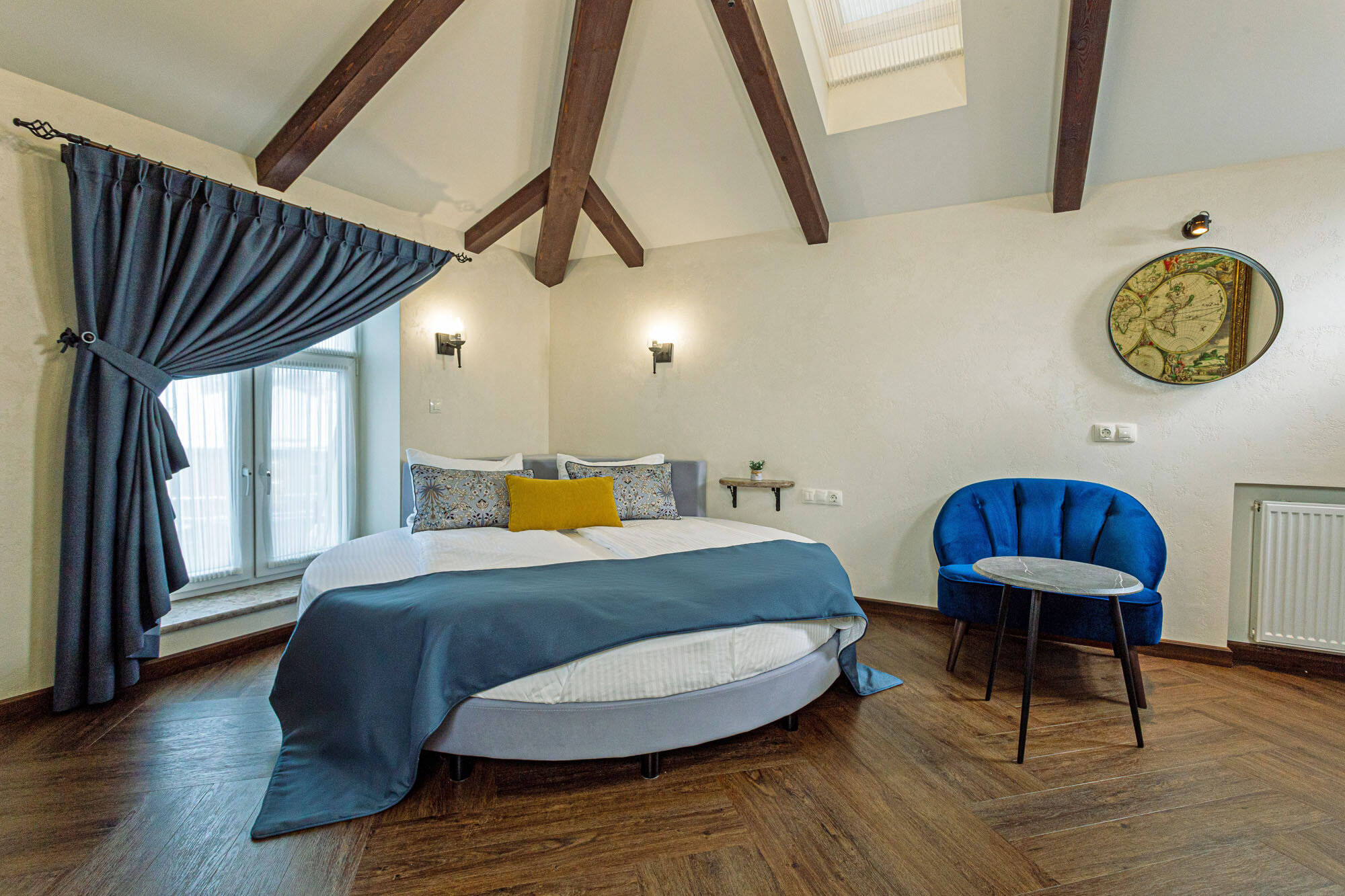 Люкс с кроватью размера «king-size» и гидромассажной ванной