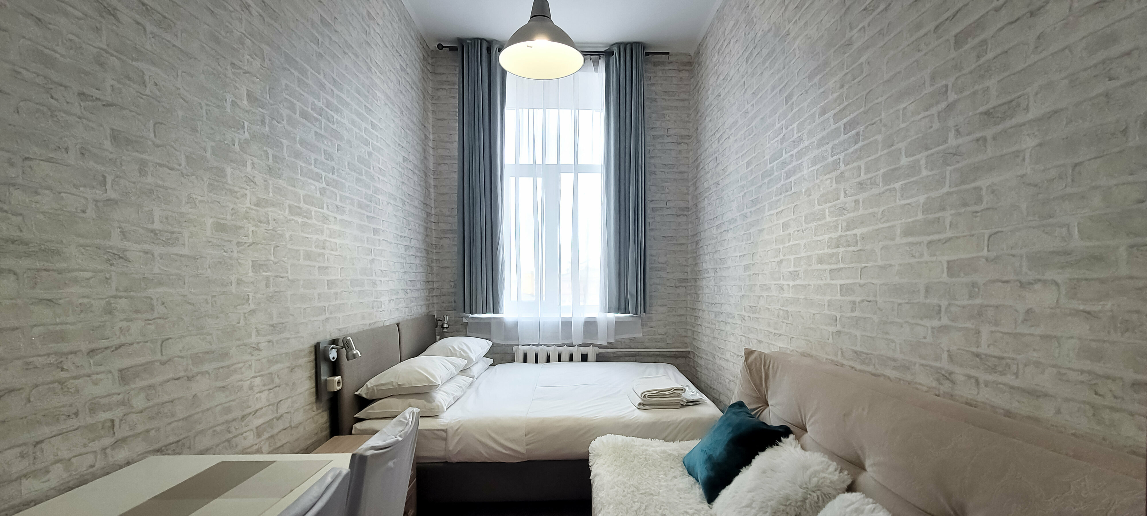 Двухместный номер с 1 кроватью и общим туалетом