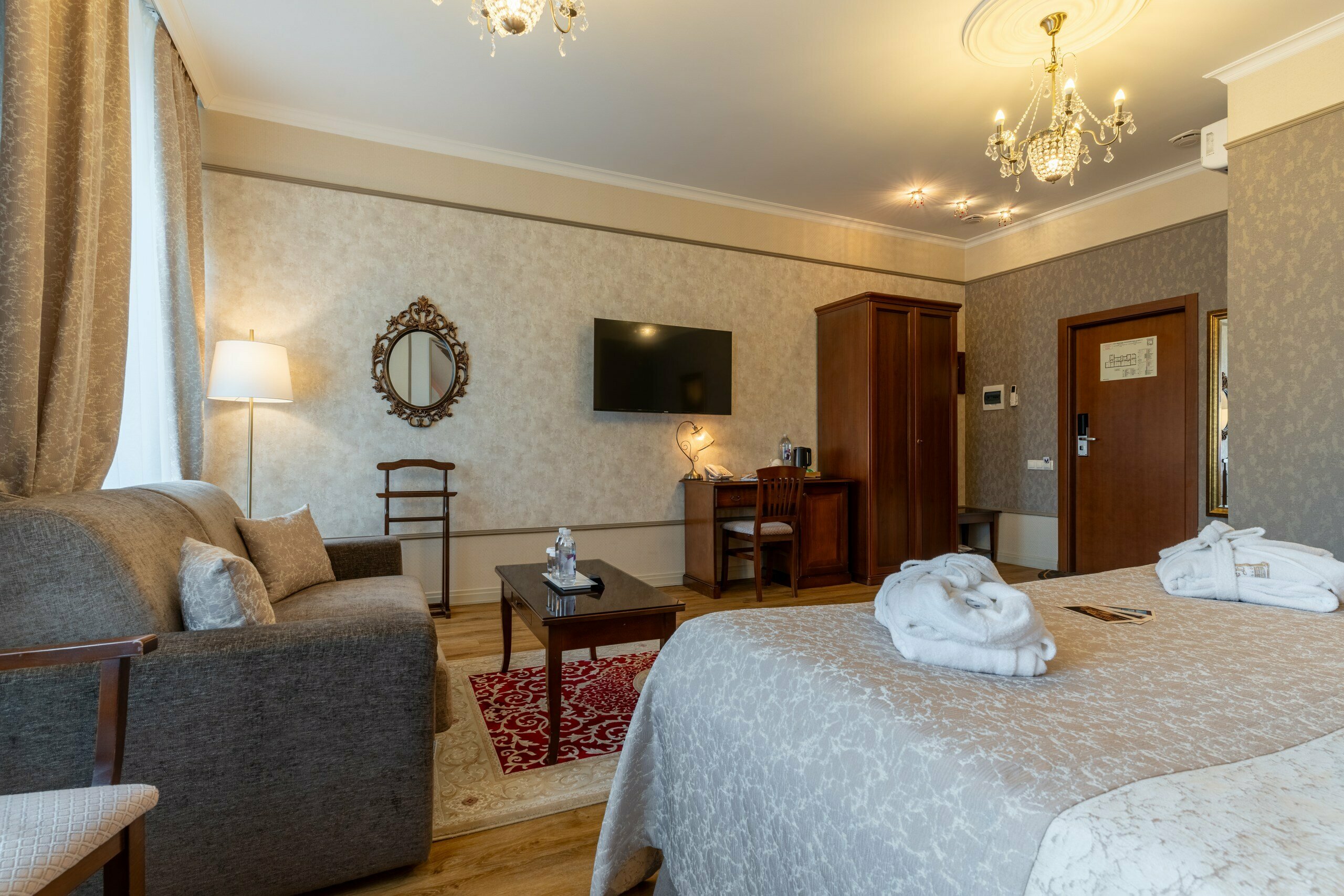 Делюкс Адмиралтейский