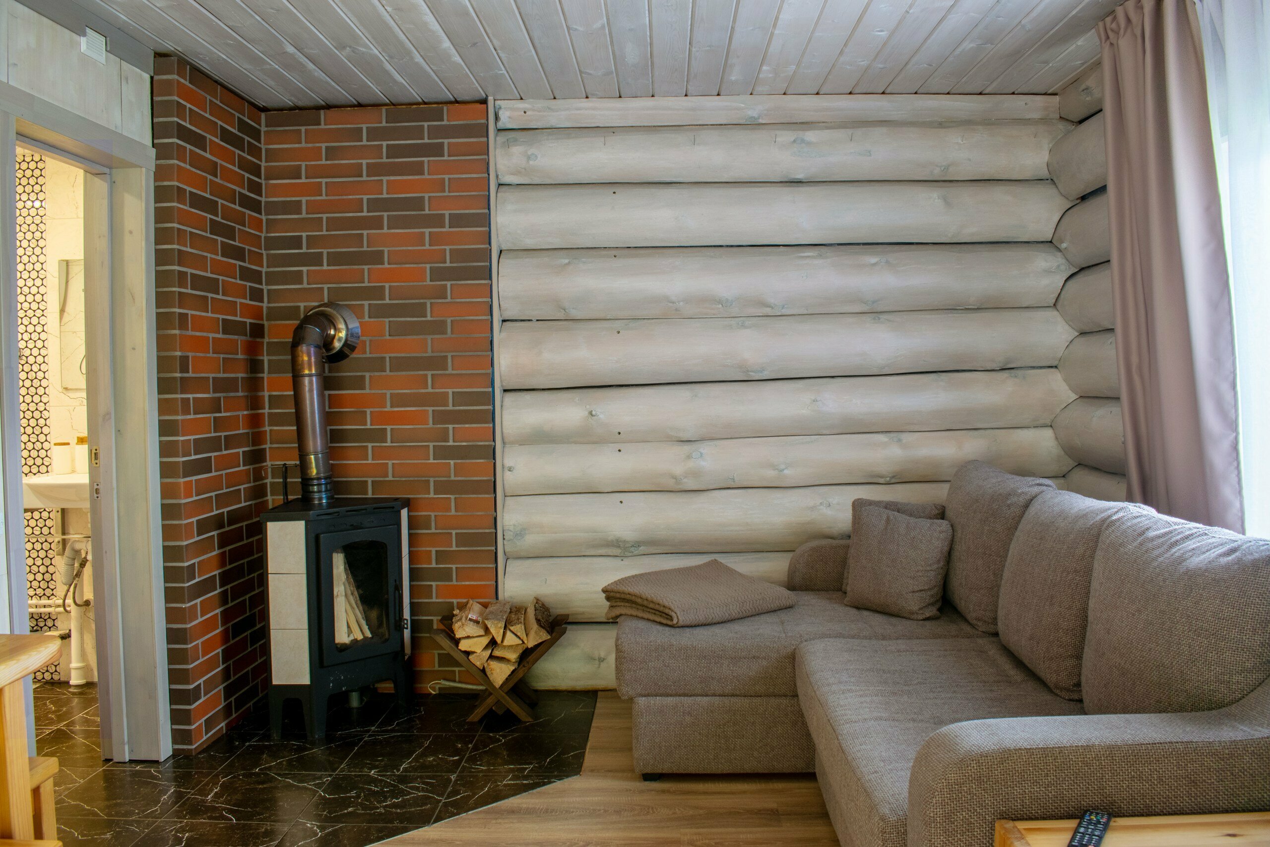 Дом с видом на лес