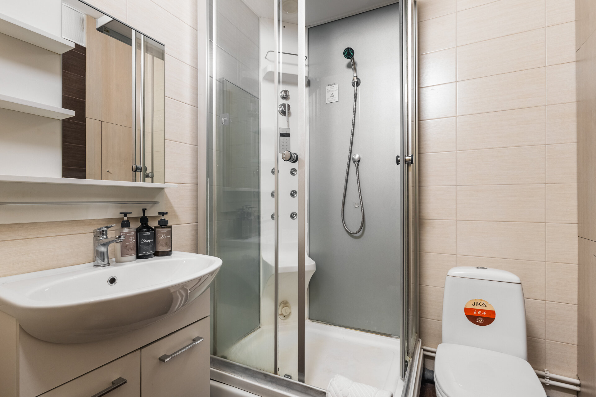 Семейный номер с душем