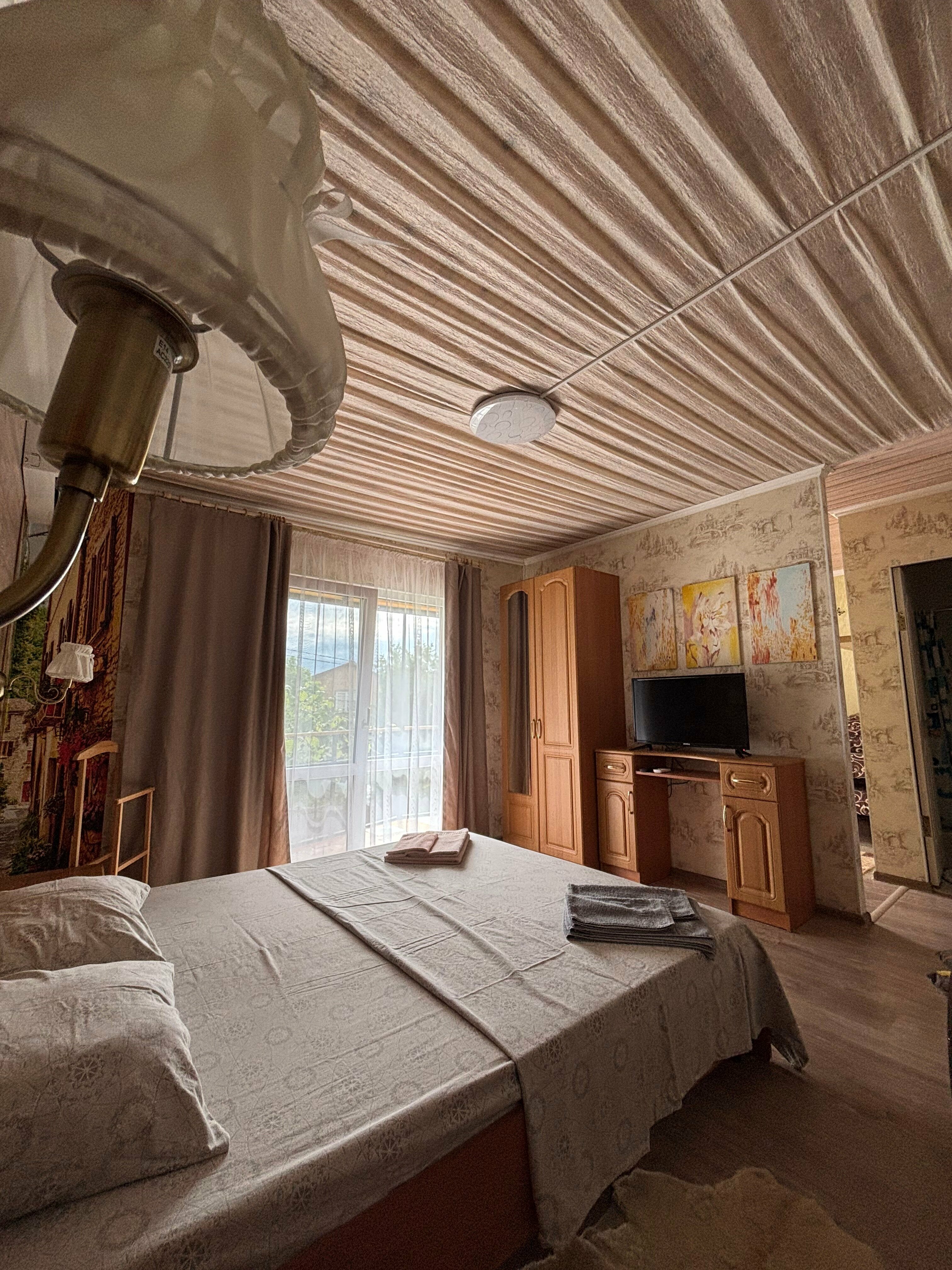 Двухкомнатный номер с балконом и отдельным входом