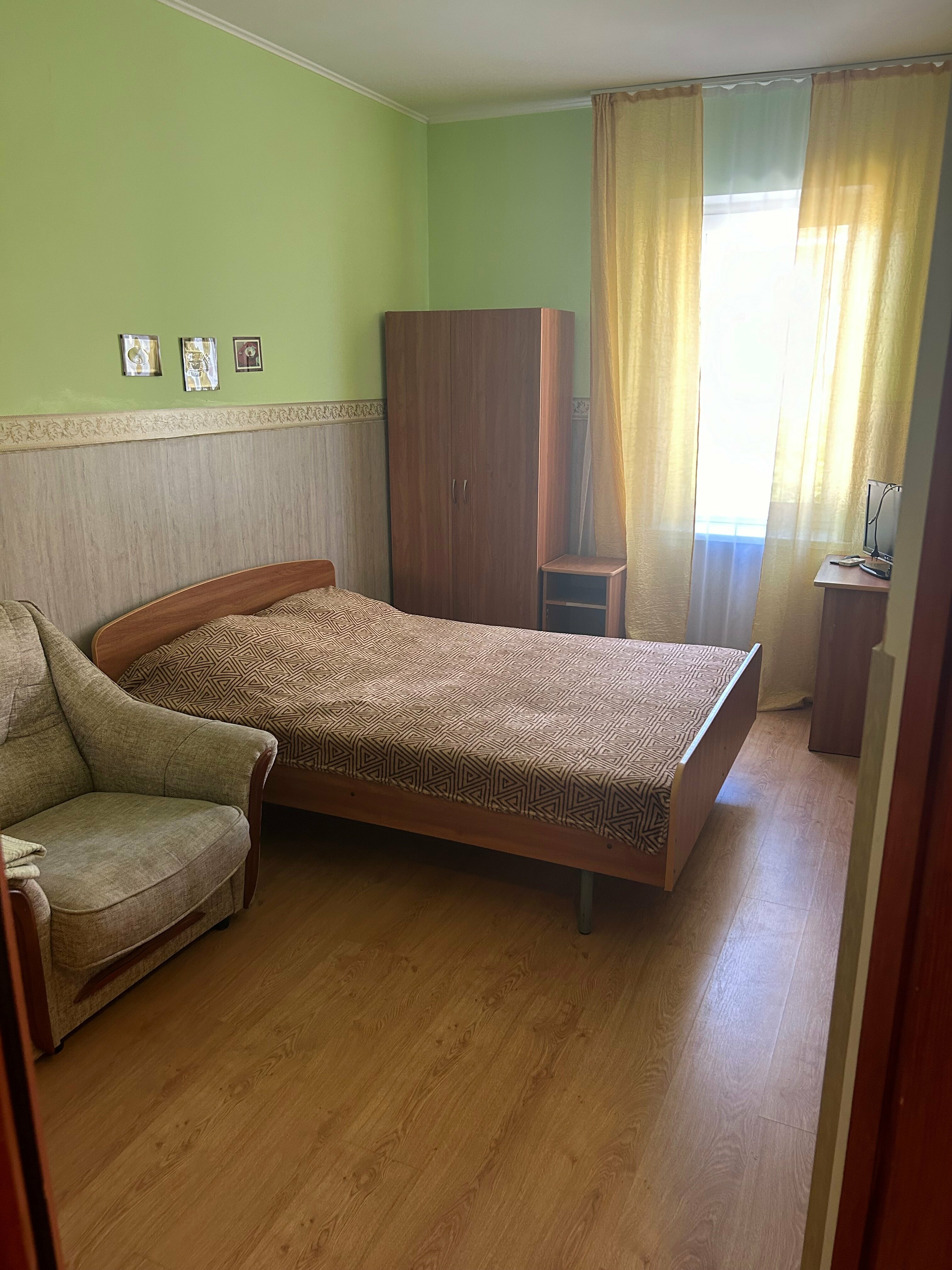 Cемейный номер с собственной ванной комнатой