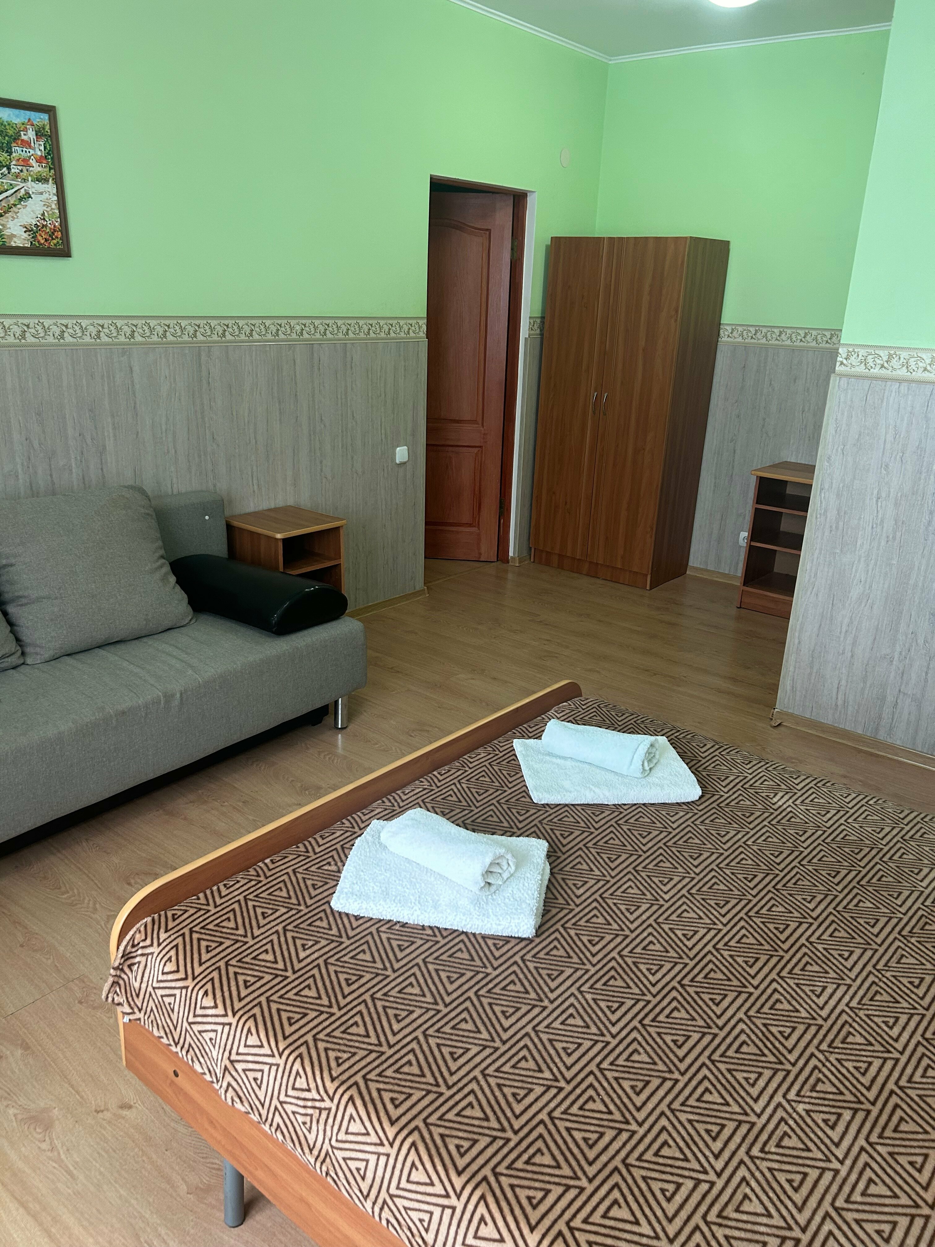 Трехместный номер с ванной