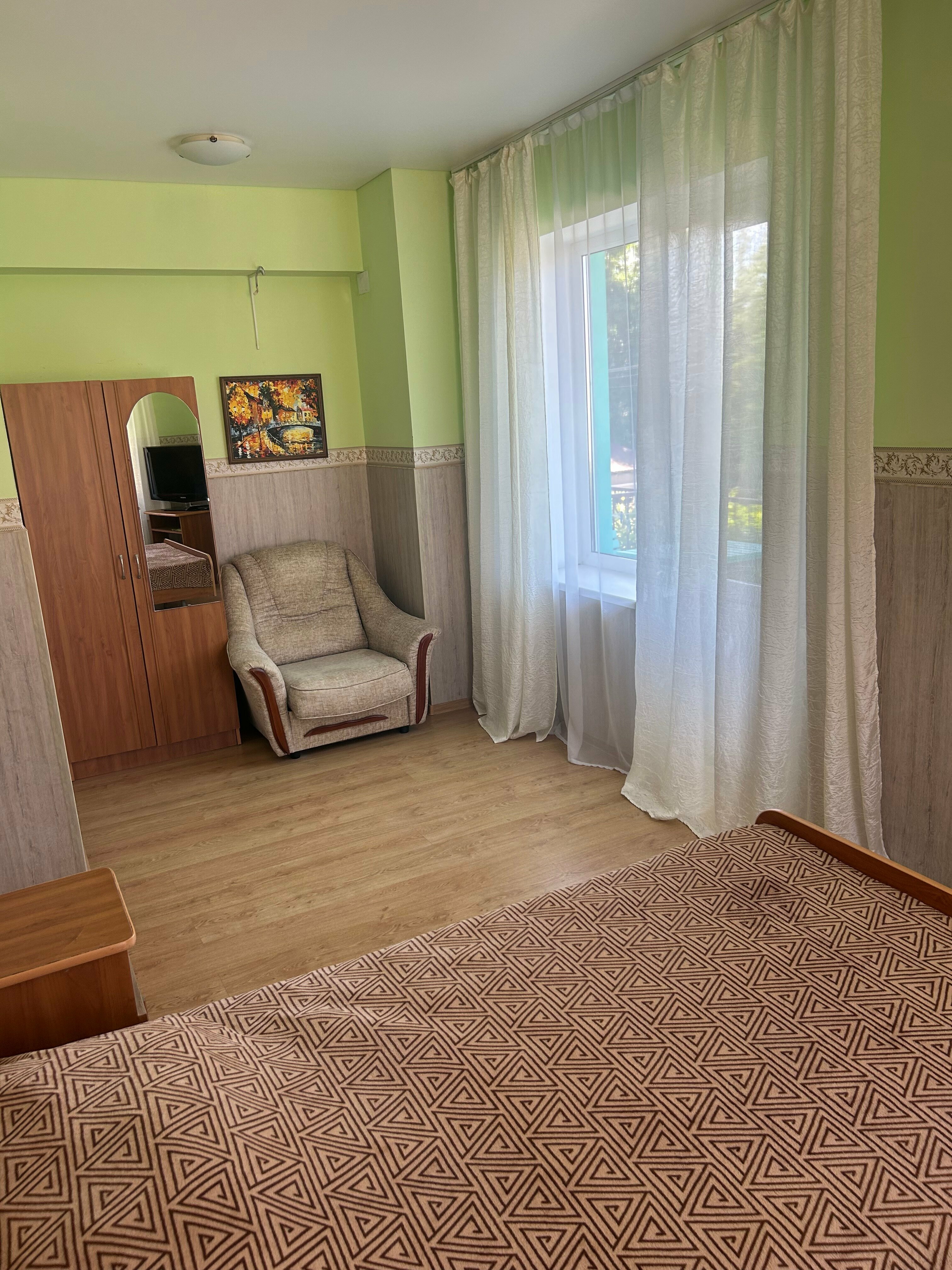 Семейный номер с балконом