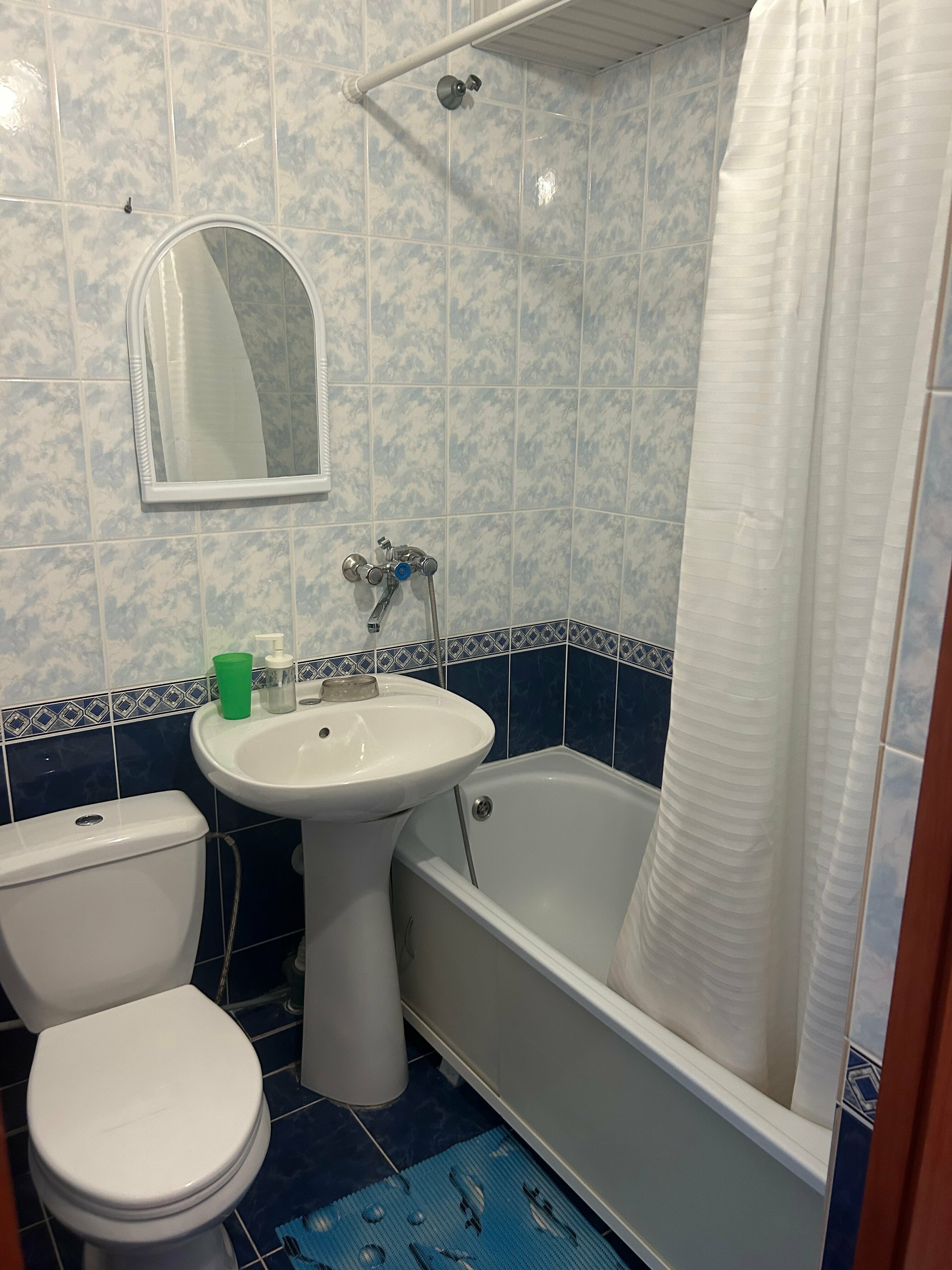 Двухместный номер с 1 кроватью или 2 отдельными кроватями и собственной ванной комнатой