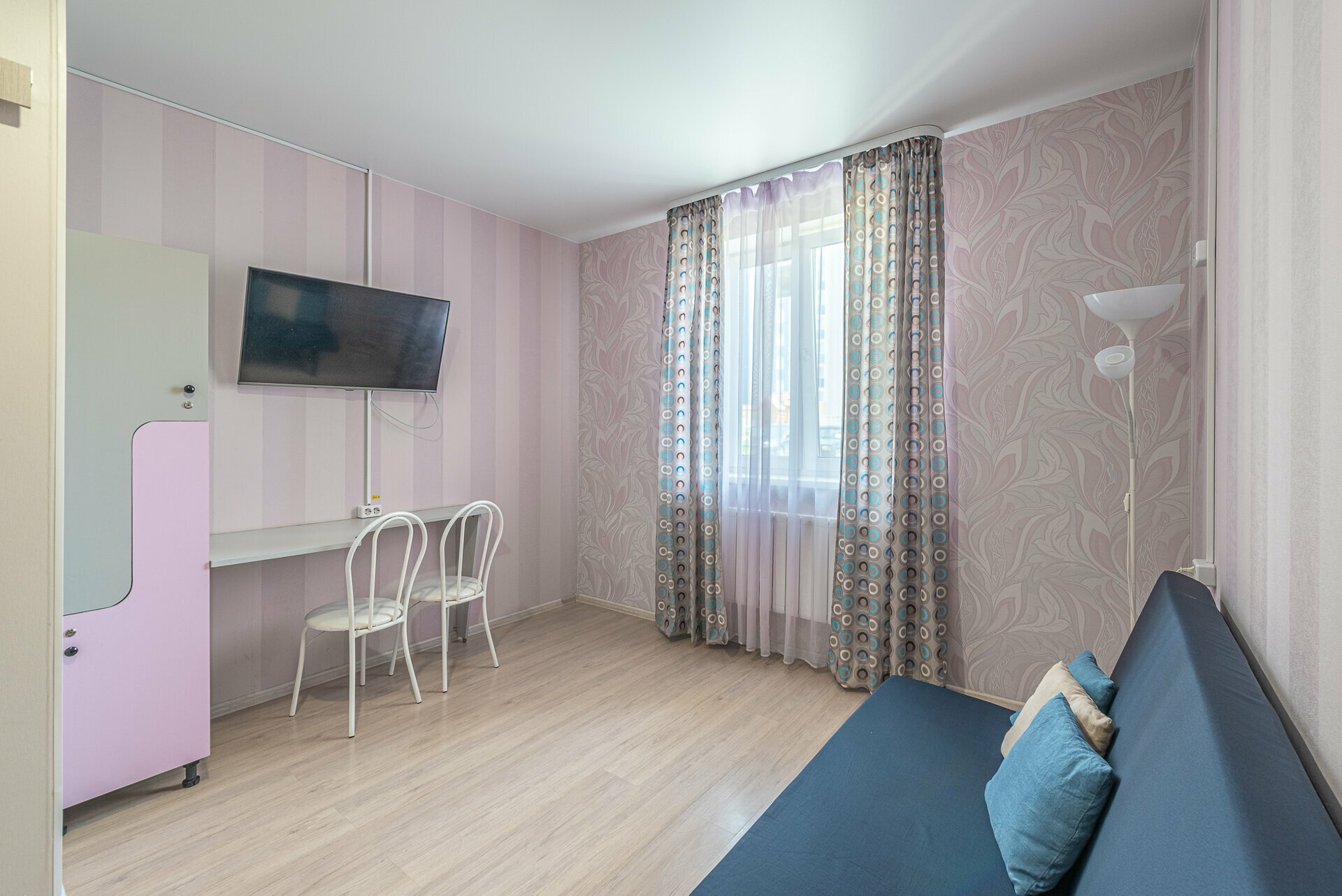 Cемейный номер с собственной ванной комнатой