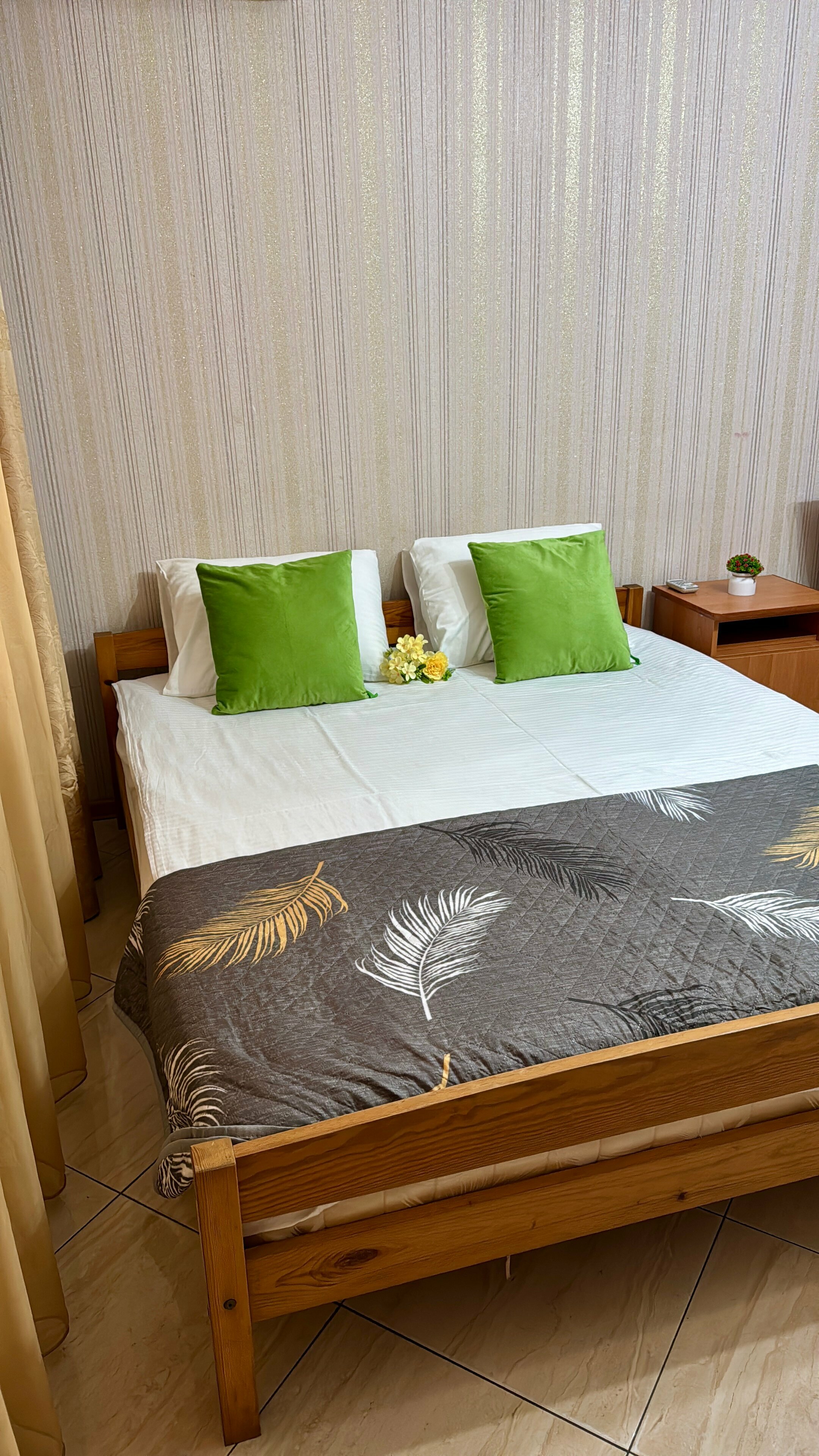 Cемейный номер с собственной ванной комнатой