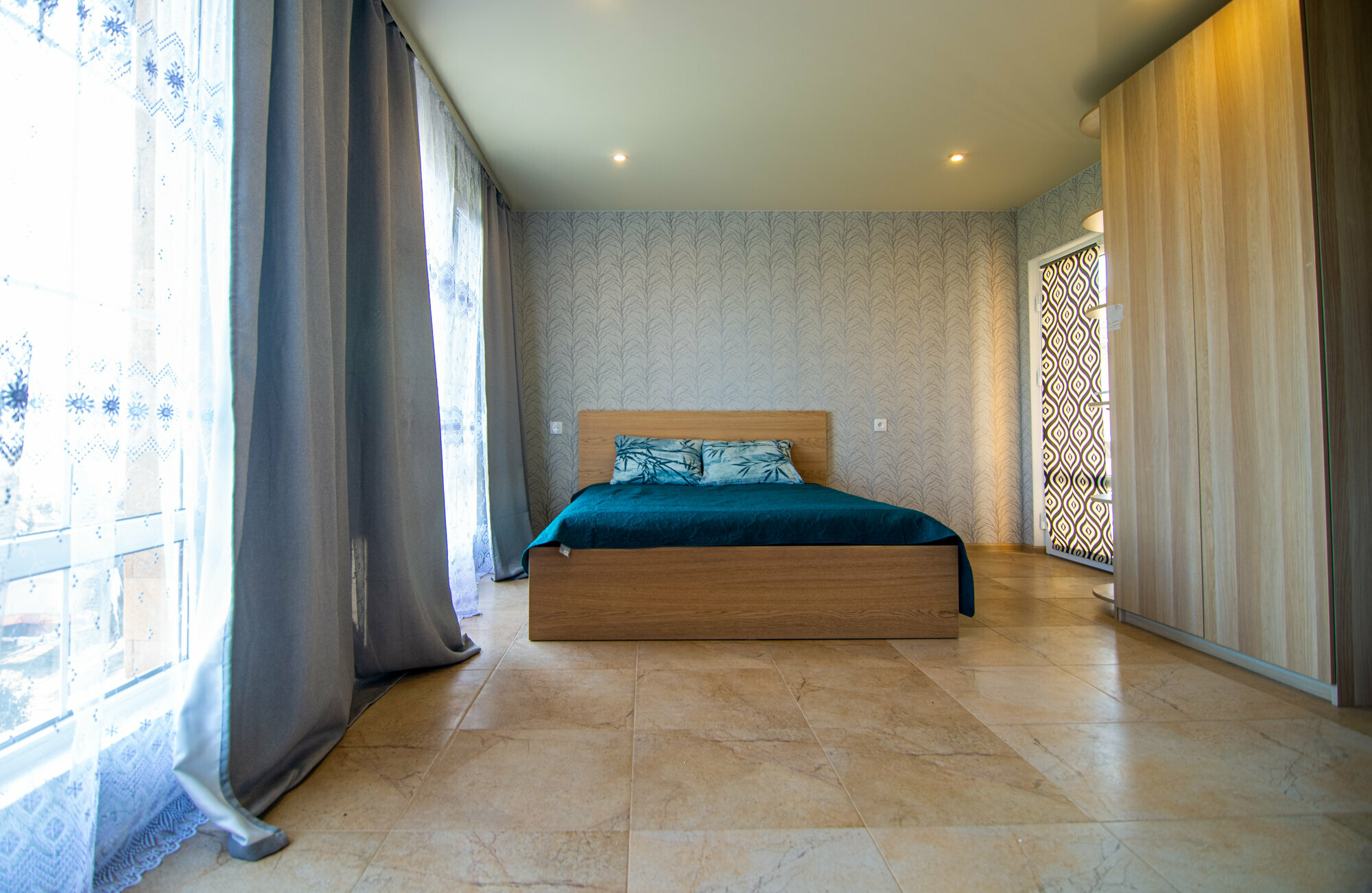 Большой двухместный номер с 1 кроватью