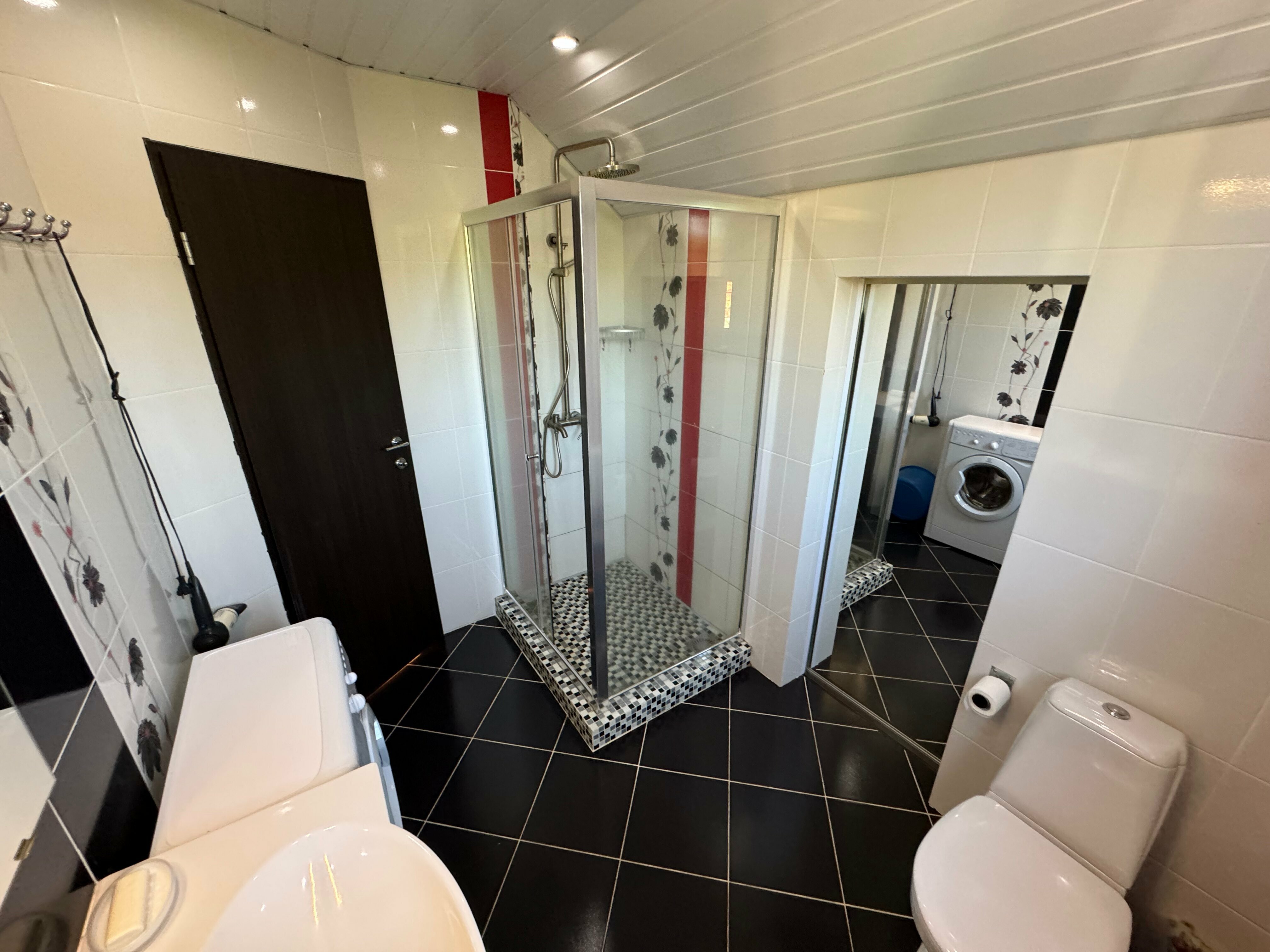 Дом СКАЛА на горьковском море