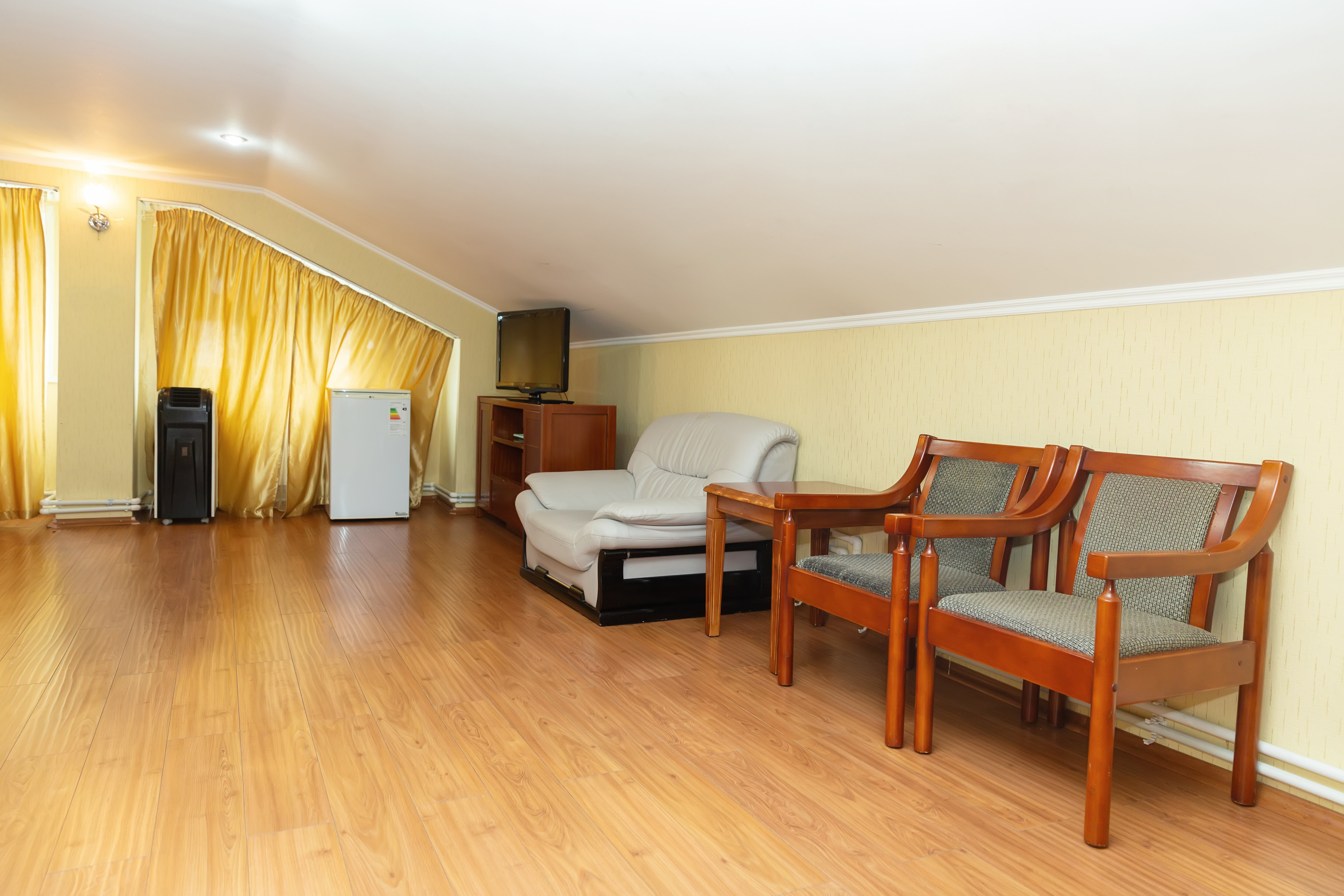 Cемейный номер с собственной ванной комнатой