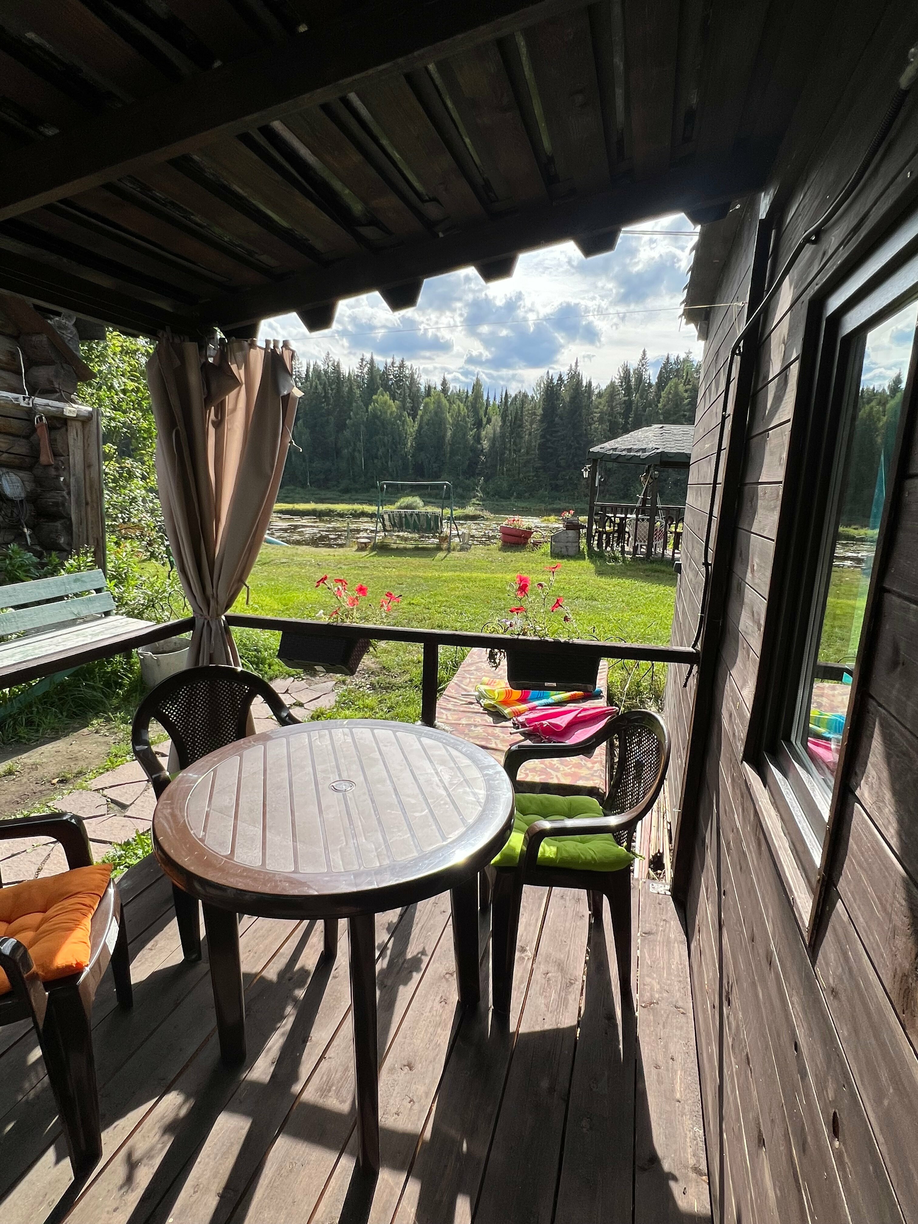 Студия с панорамным видом на реку