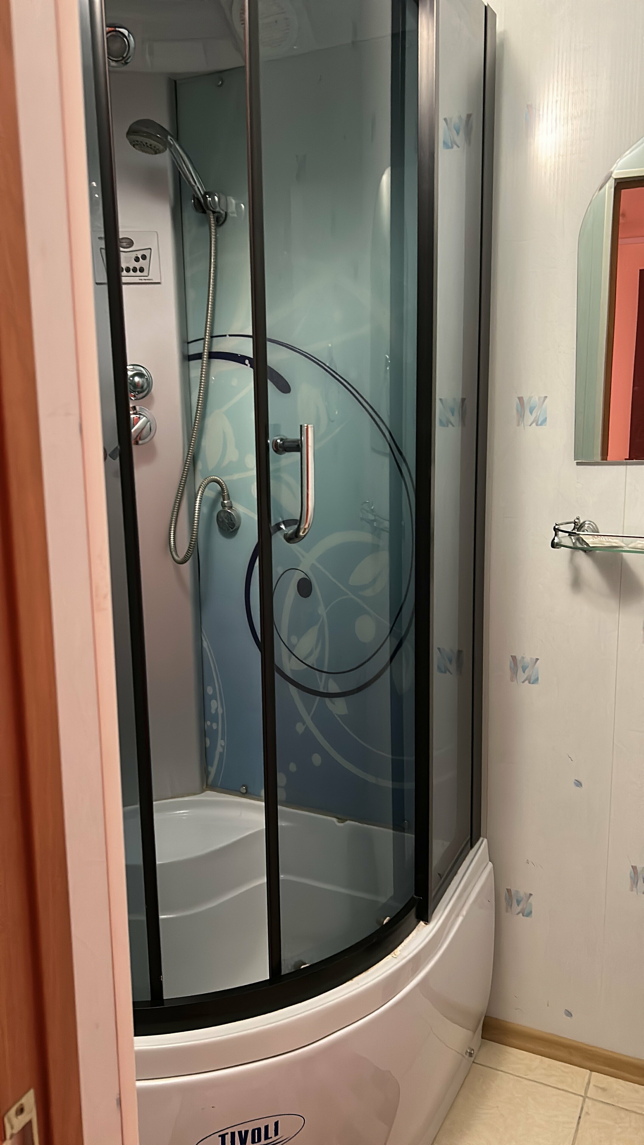 Cемейный номер с собственной ванной комнатой