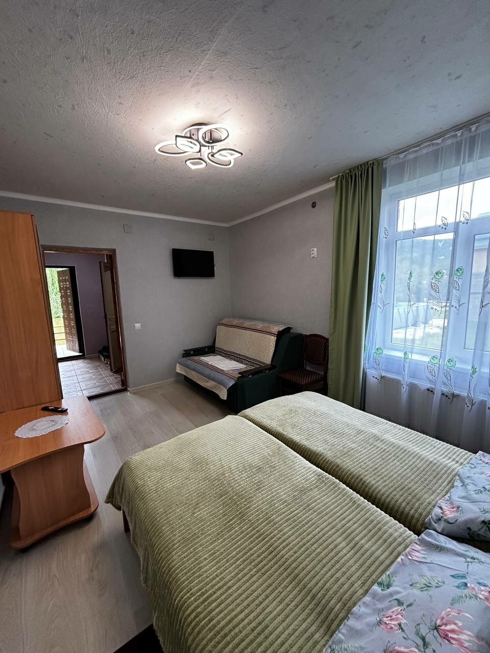 Улучшенный четырехместный номер