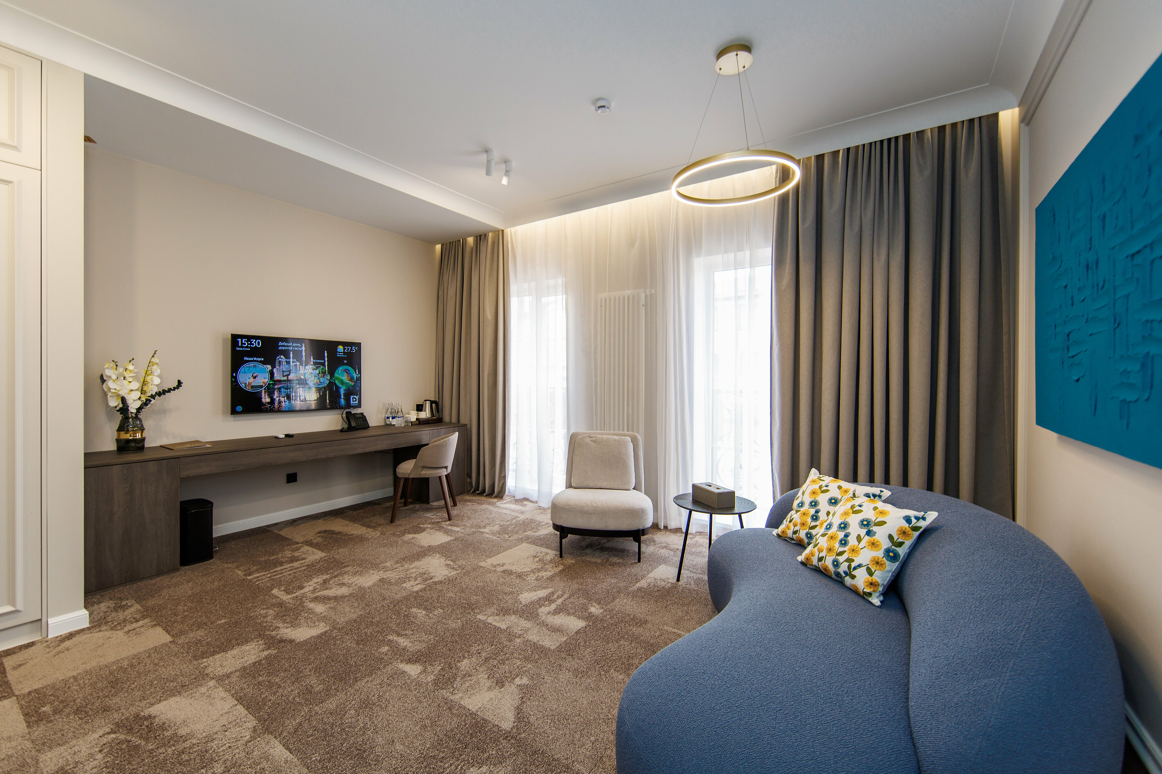 Люкс с кроватью размера «queen-size»