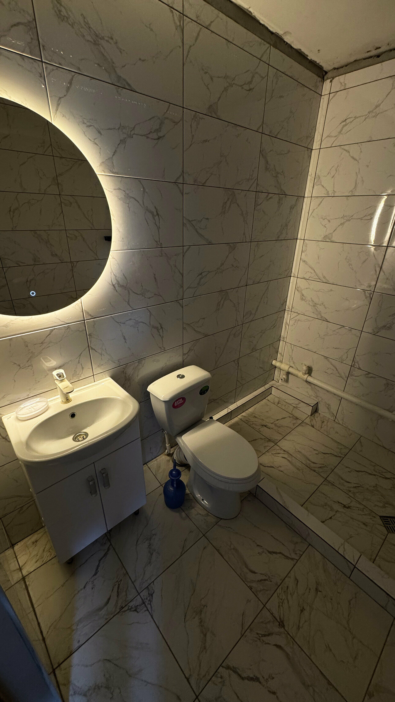 Двухместный номер эконом-класса с 2 отдельными кроватями