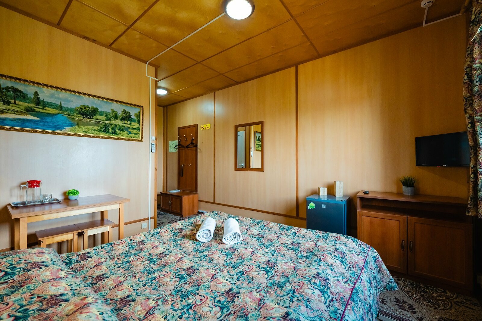 Двухместный номер с 1 двуспальной кроватью стандарт с видом на озеро