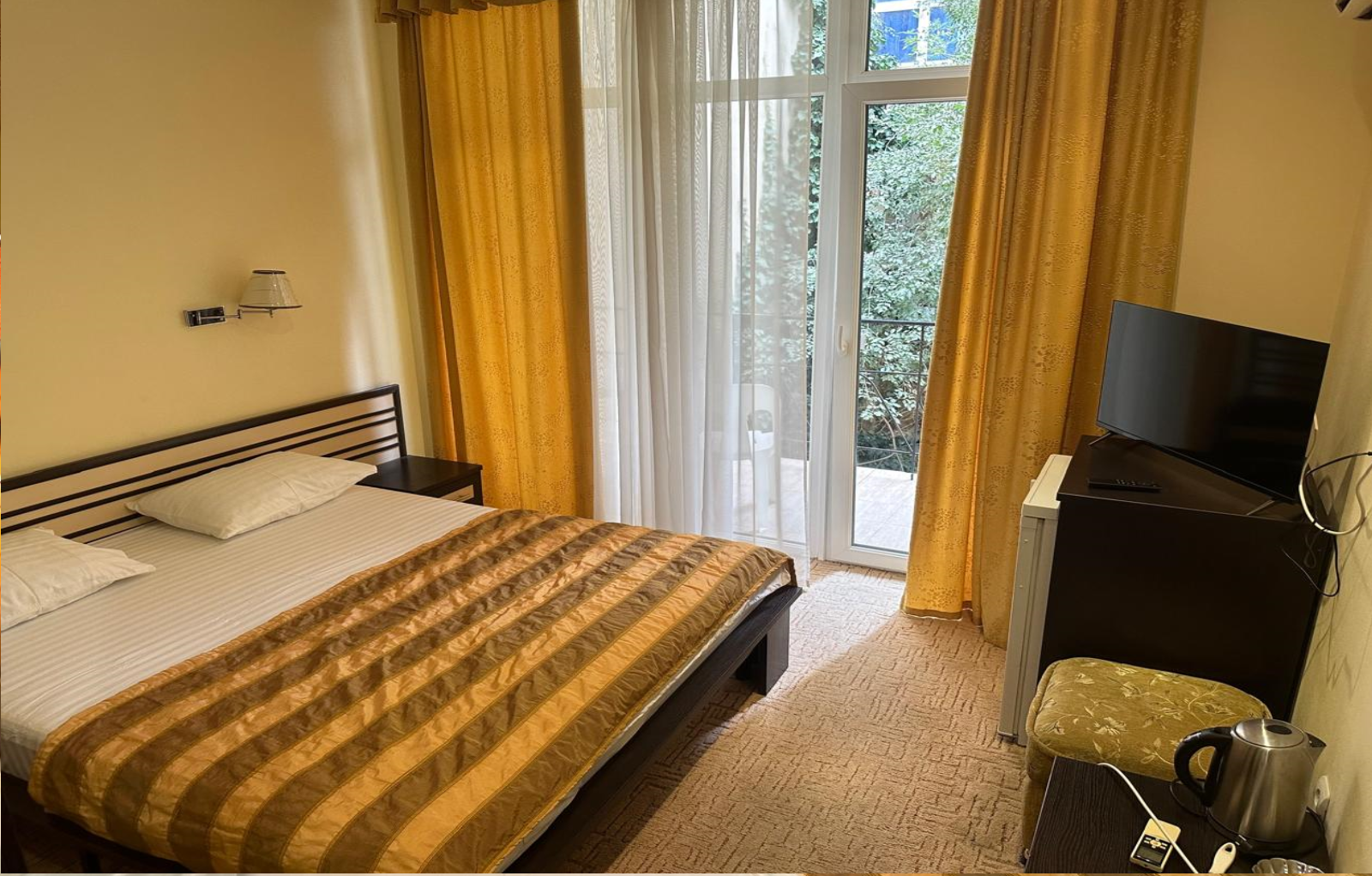 Корпус 3: НОМЕР "СТАНДАРТ" СЕВЕРНЫЙ С БАЛКОНОМ ( 50 метров до моря )