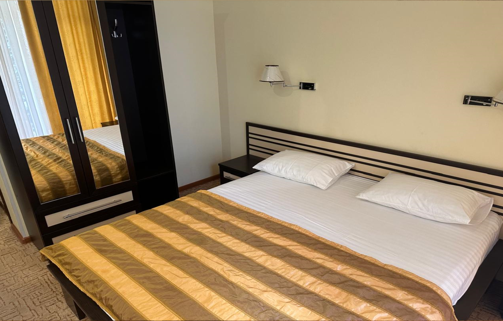 Корпус 3: НОМЕР "СТАНДАРТ" СЕВЕРНЫЙ С БАЛКОНОМ ( 50 метров до моря )