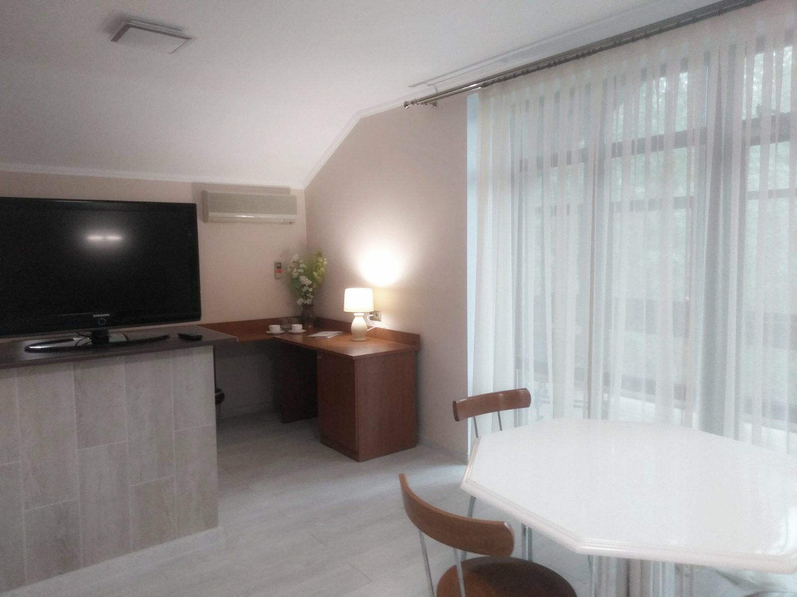 Номер-студия с балконом