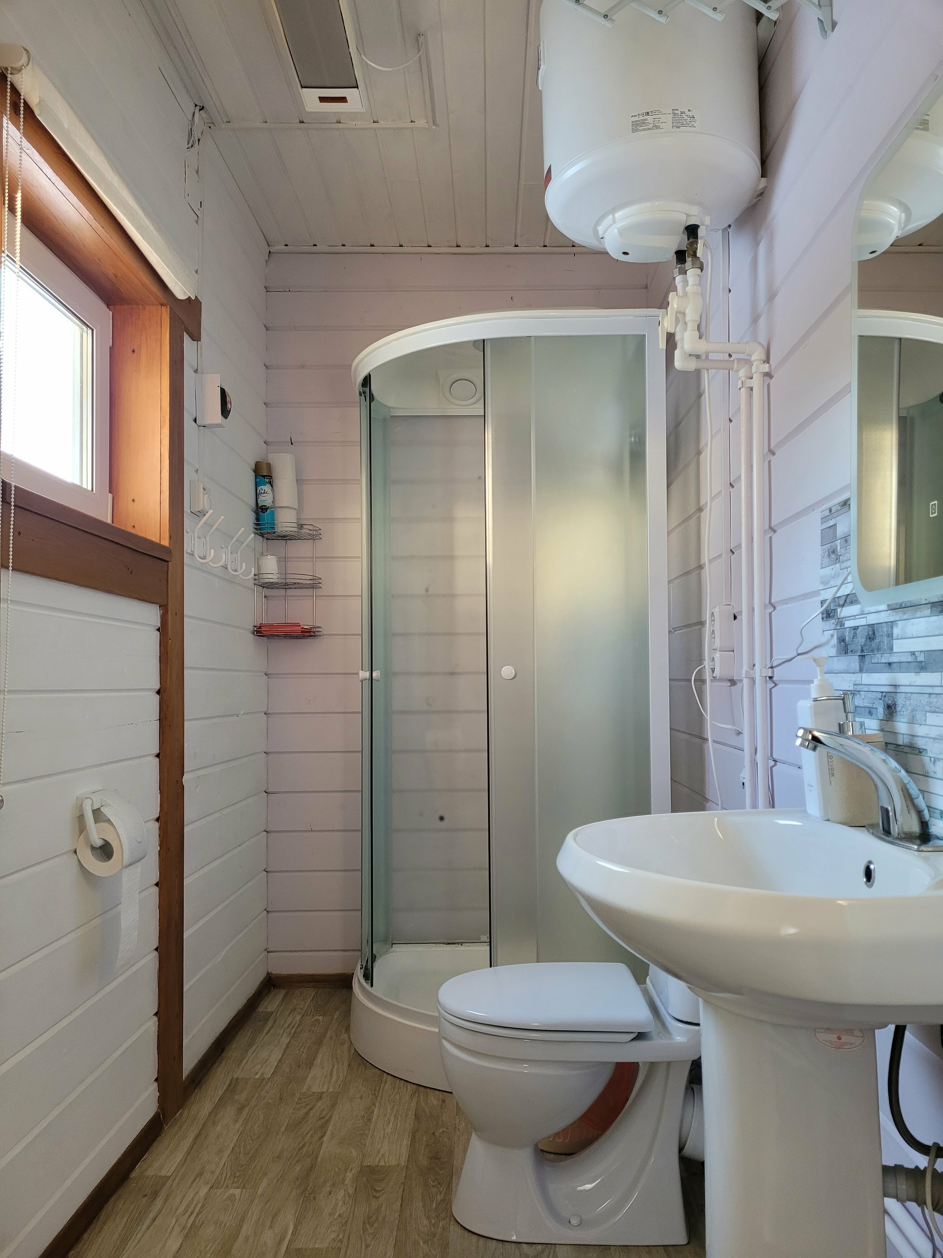 Cемейный номер с собственной ванной комнатой