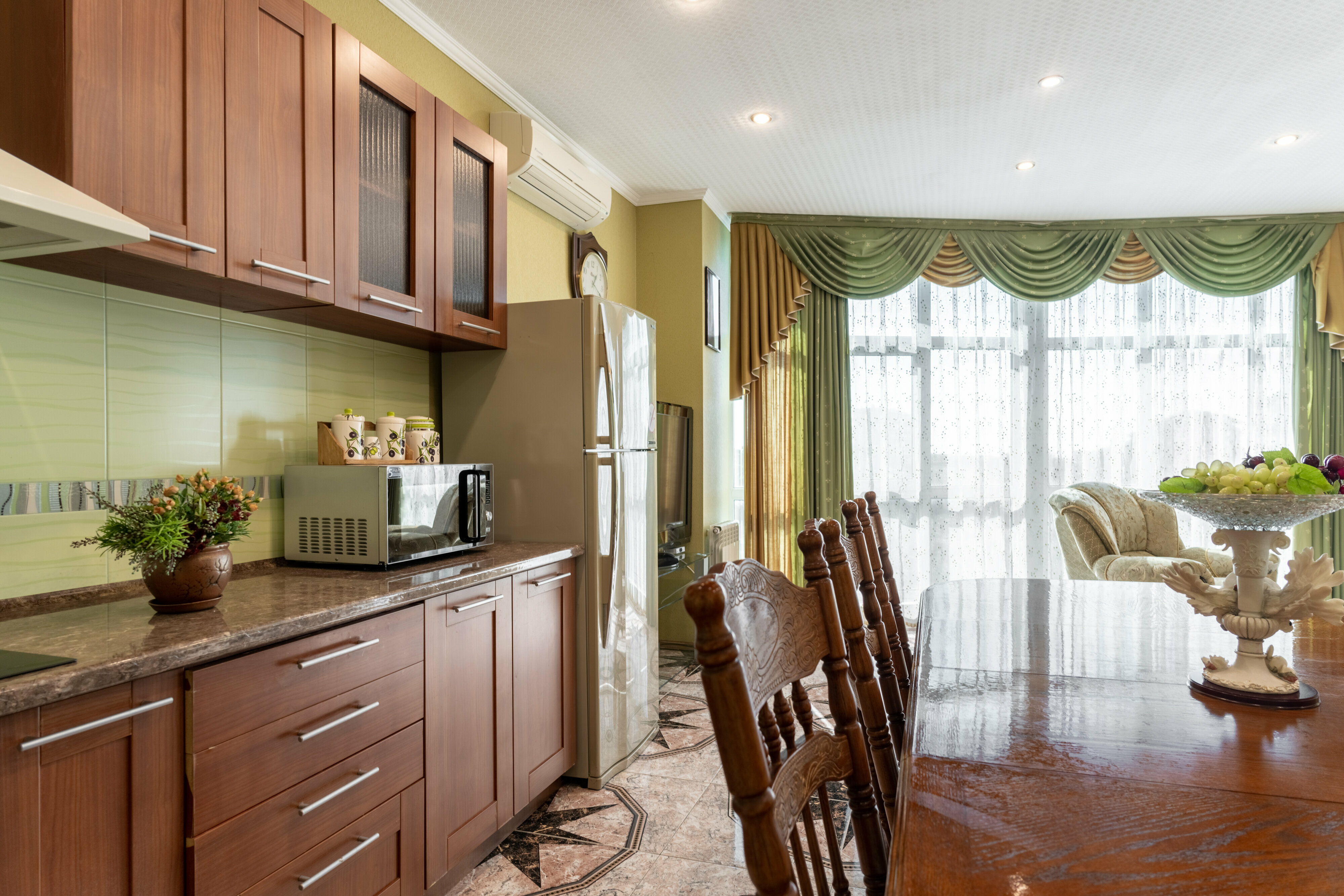 Апартаменты двухкомнатные с кухней