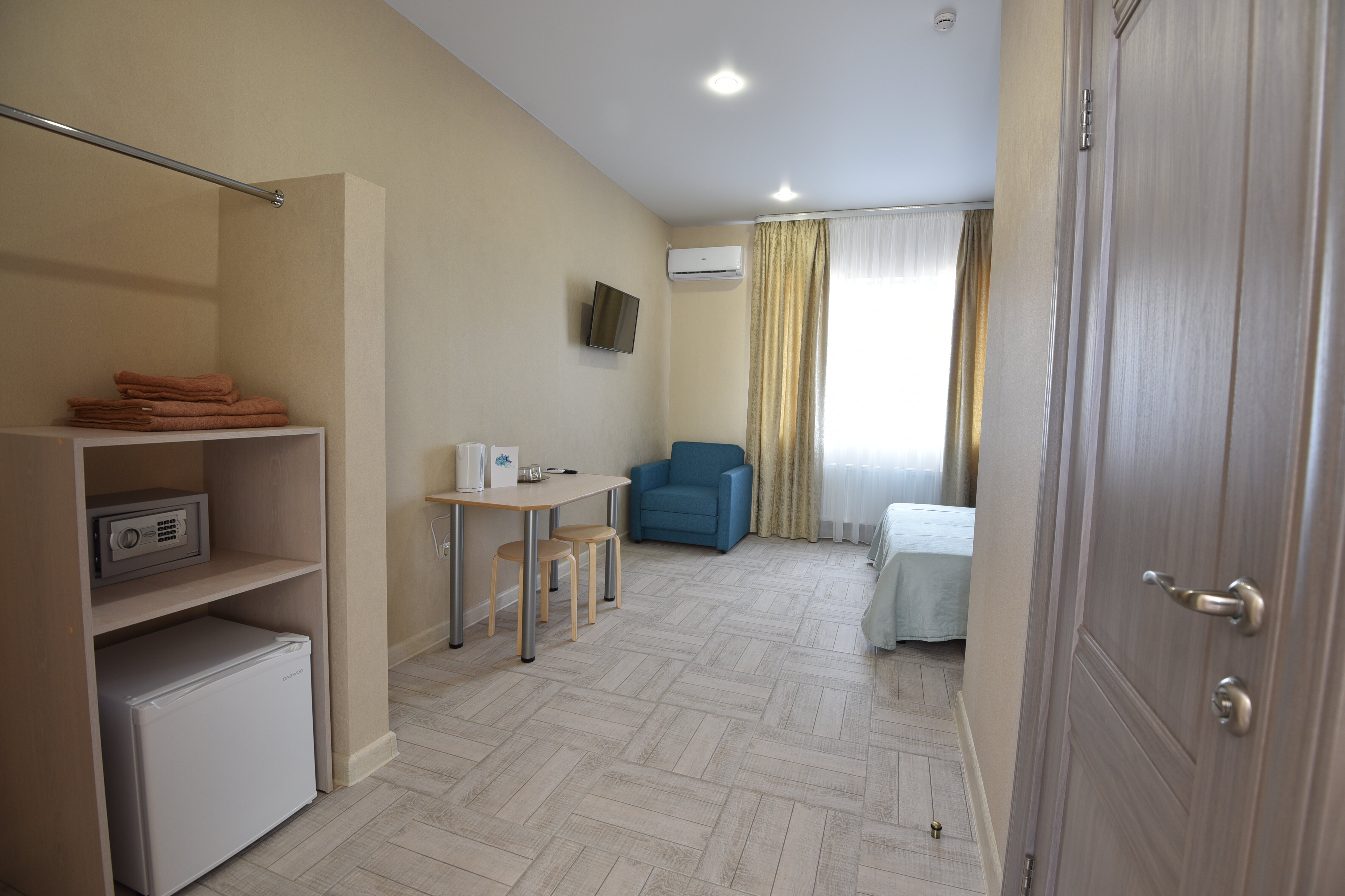 Стандартный двухместный с боковым видом на море