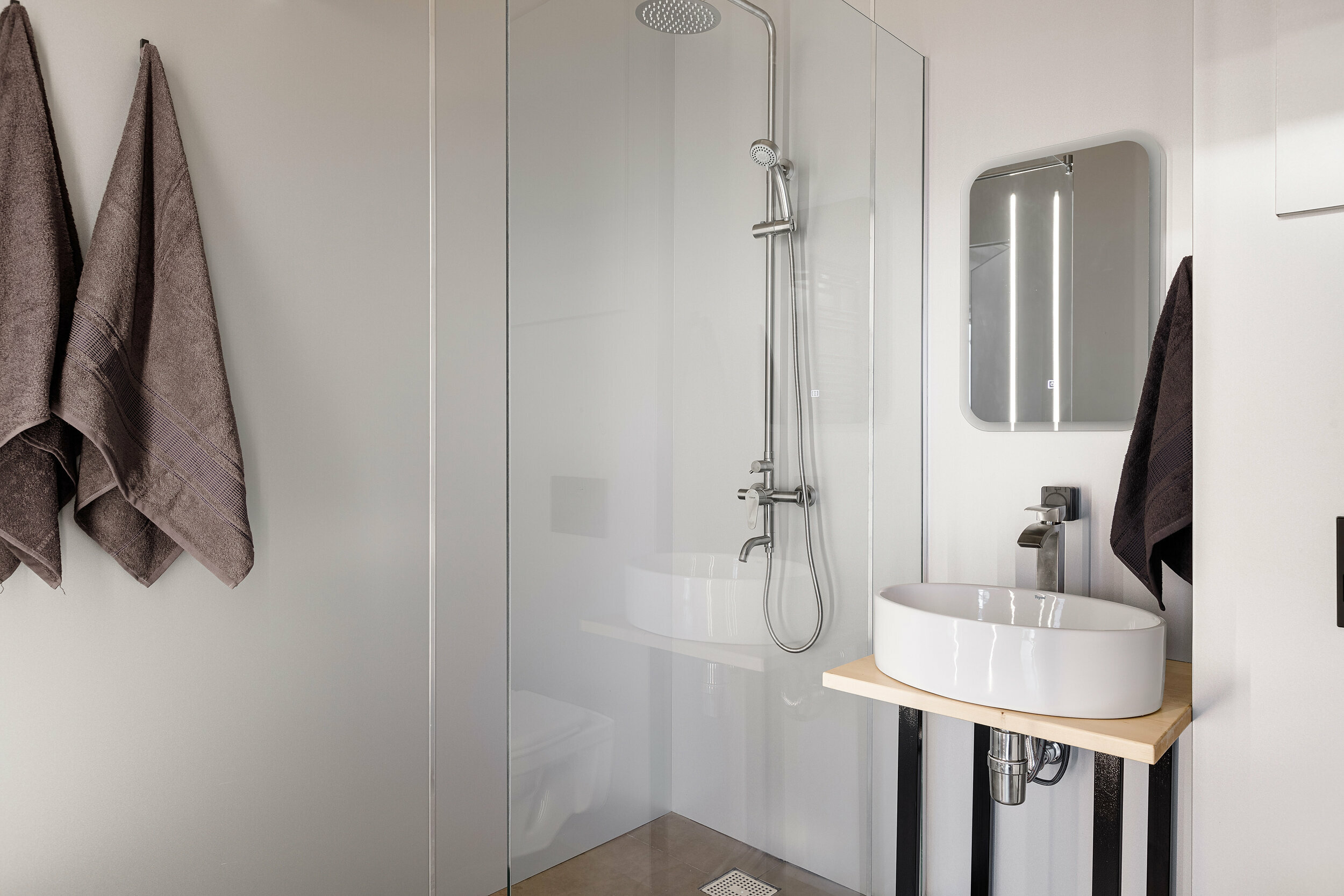 Красное и Белое