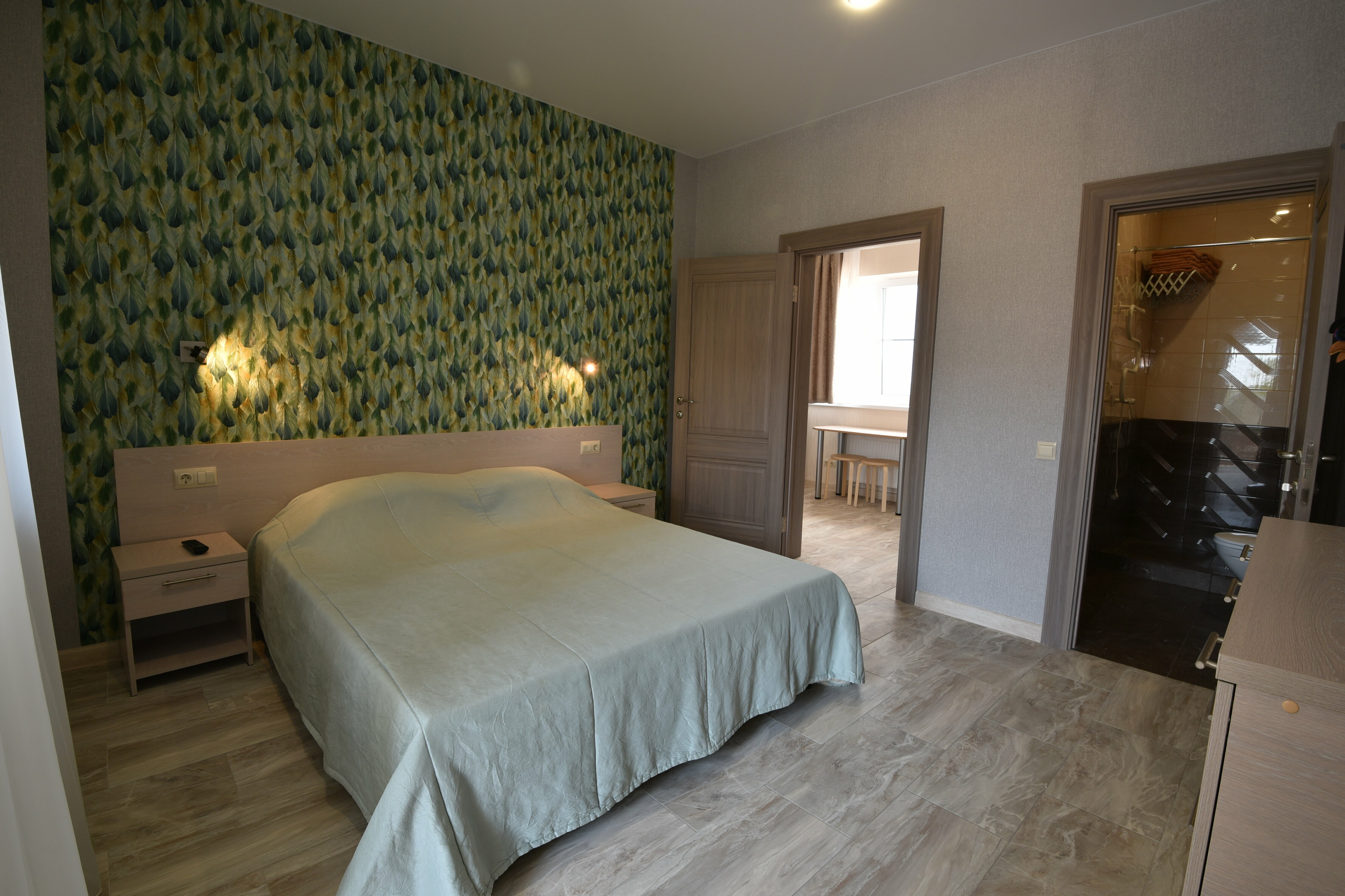 Семейный двухкомнатный номер с видом на море