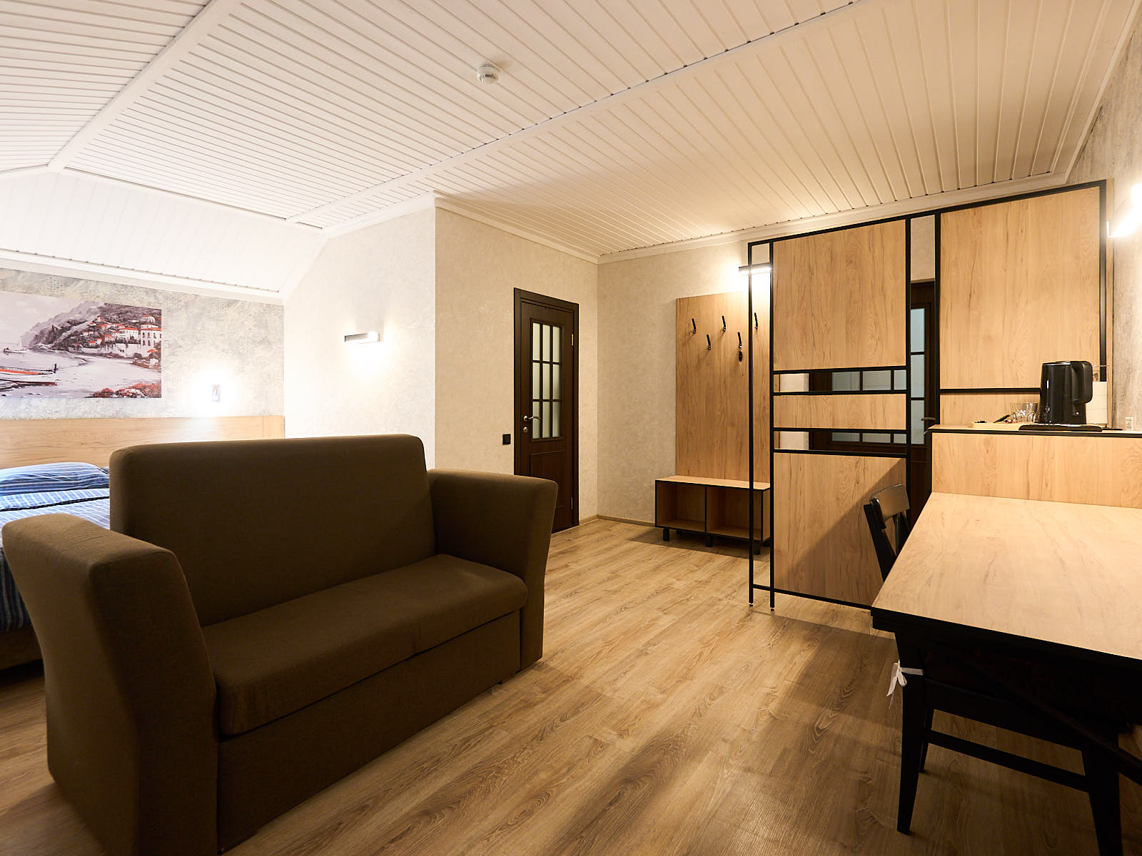 Двухместный номер КОМФОРТ с большой двуспальной кроватью или двумя односпальными кроватями