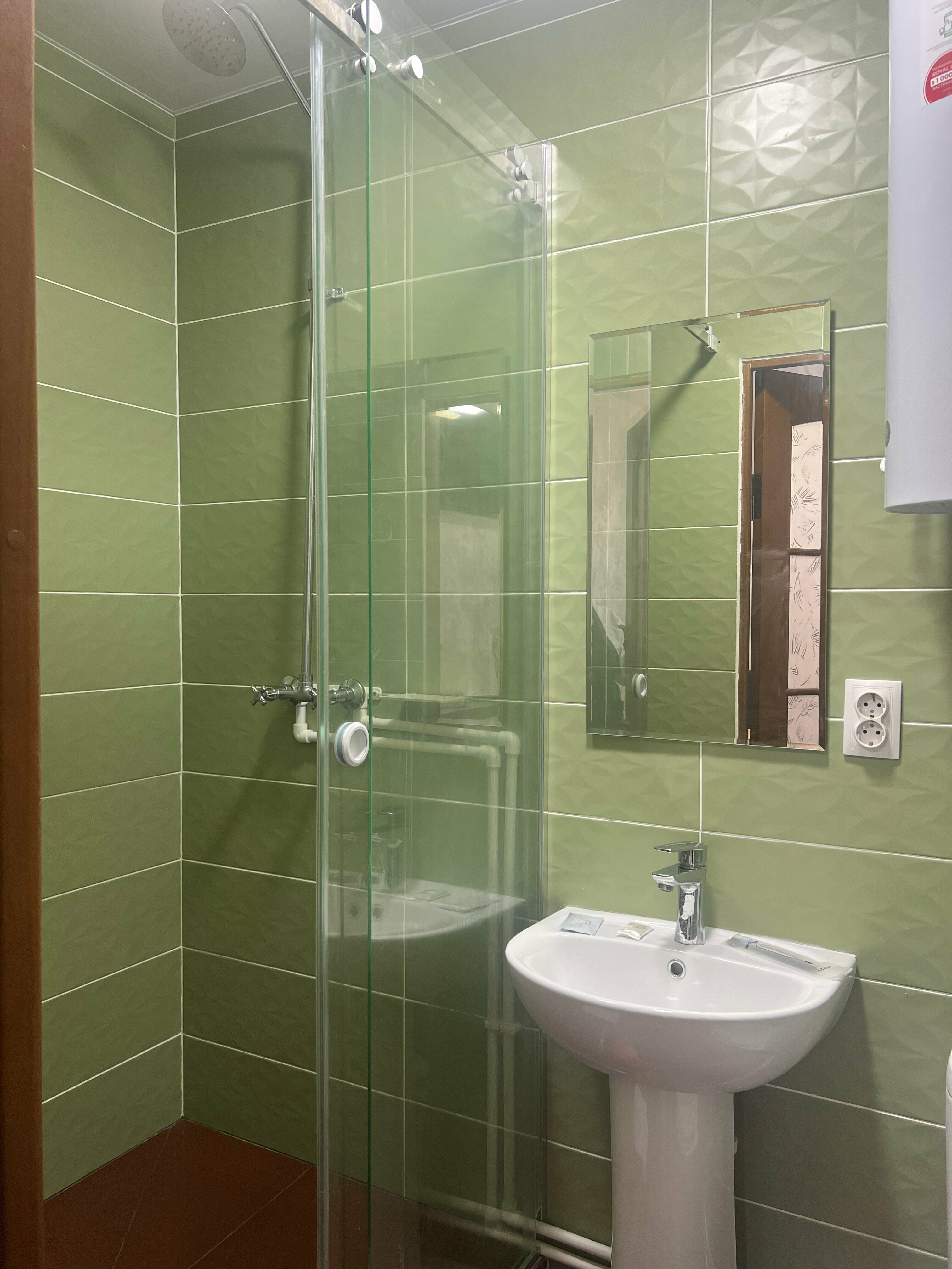 Двухместный номер эконом-класса с 2 отдельными кроватями