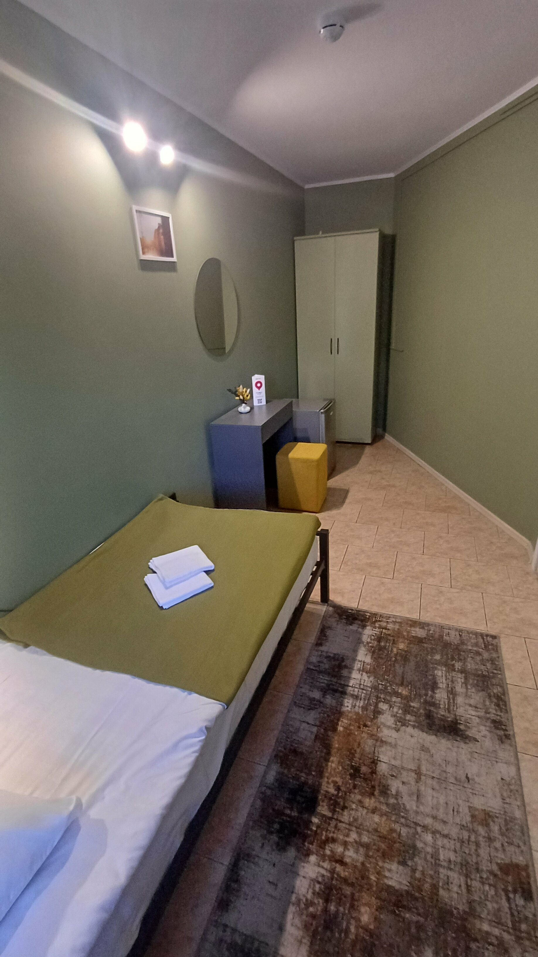 Одноместный номер с общим душем и туалетом