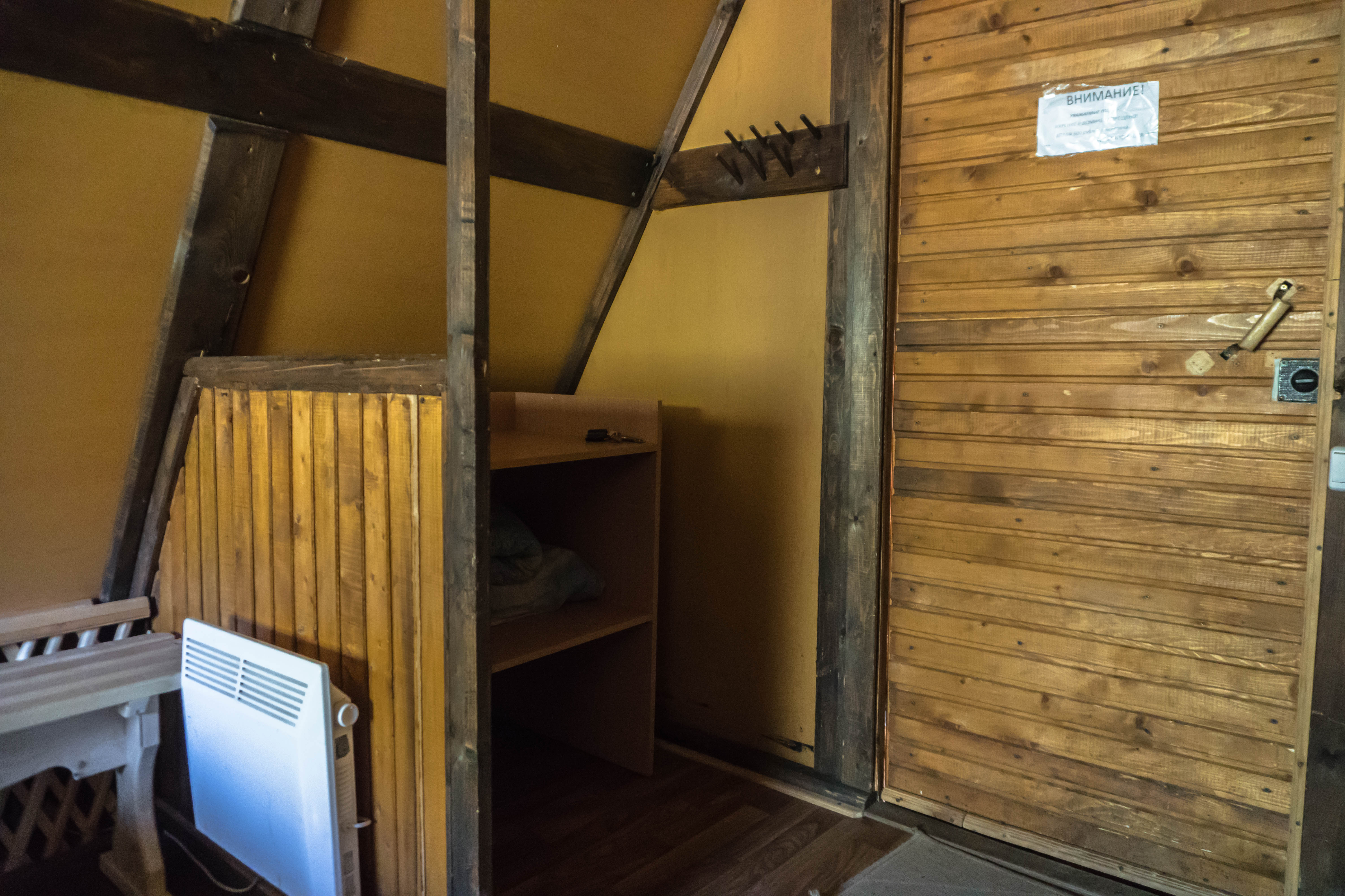 Двухместный домик с двумя кроватями