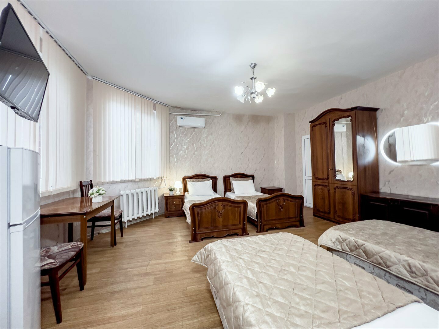 Четырехместный