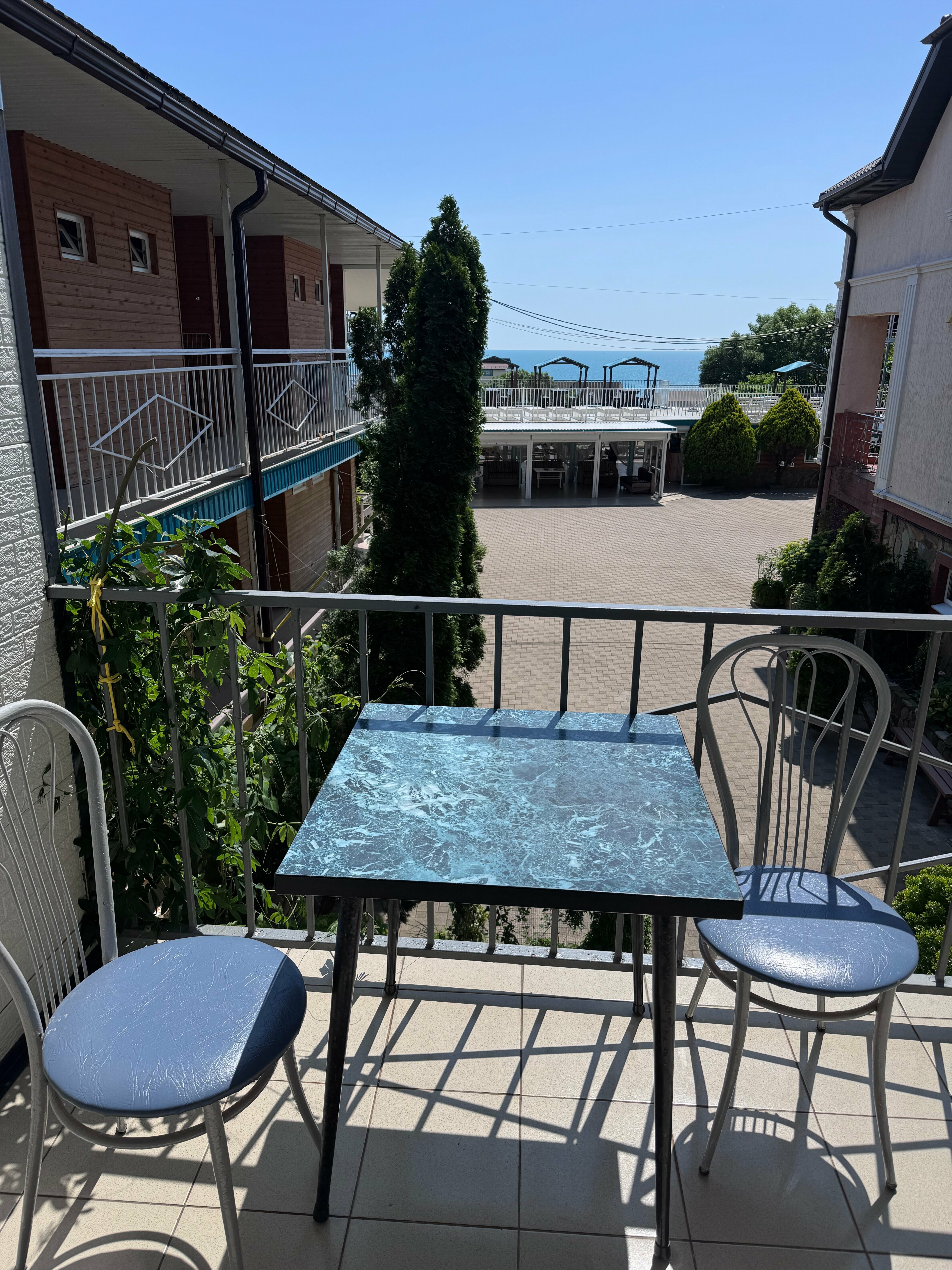 Трехместный номер с видом на море