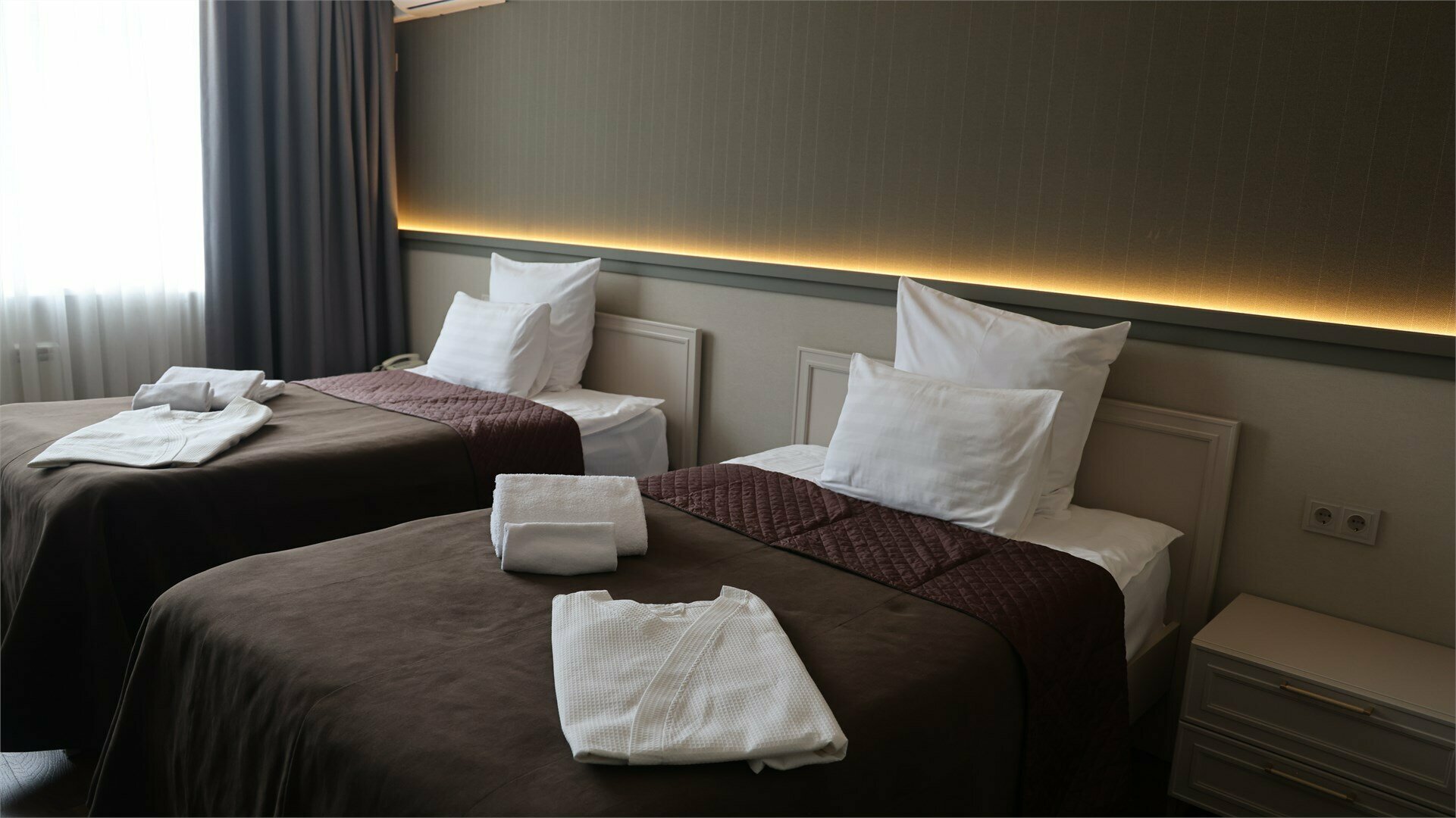 Двухместный однокомнатный номер (две полутороспальные кровати)