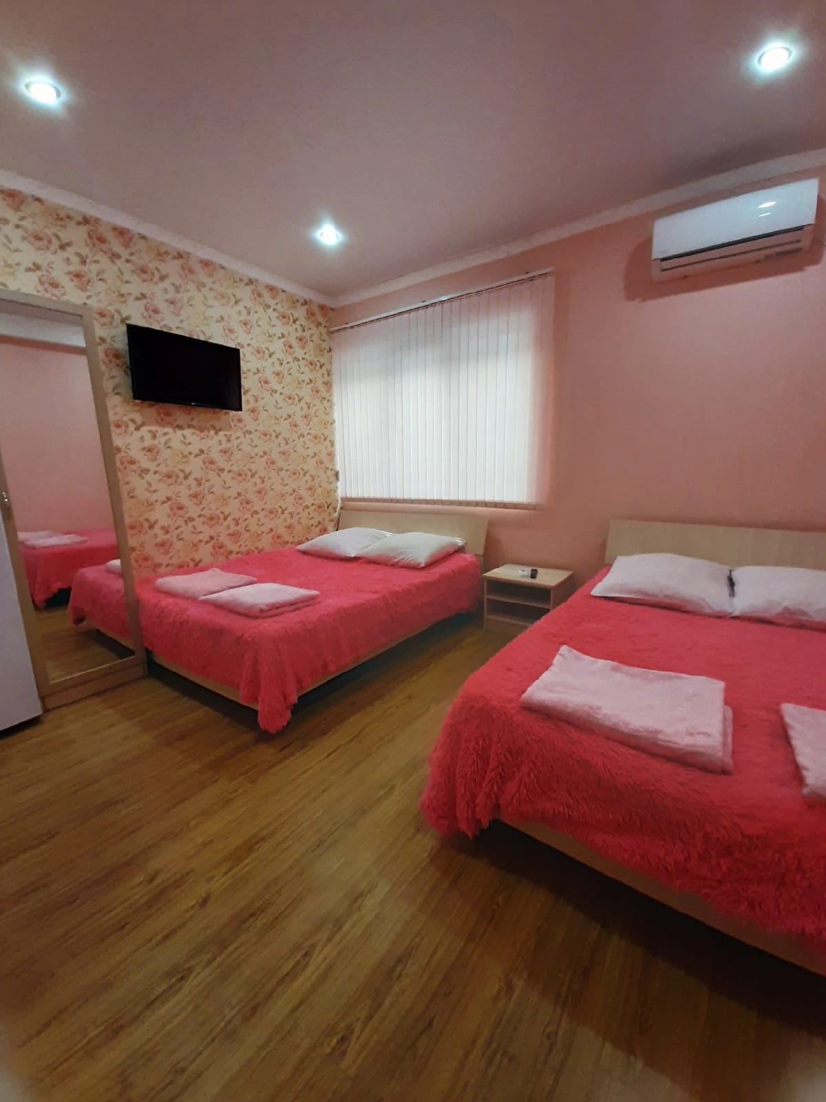 Четырёхместный номер "Комфорт" с дополнительным местом