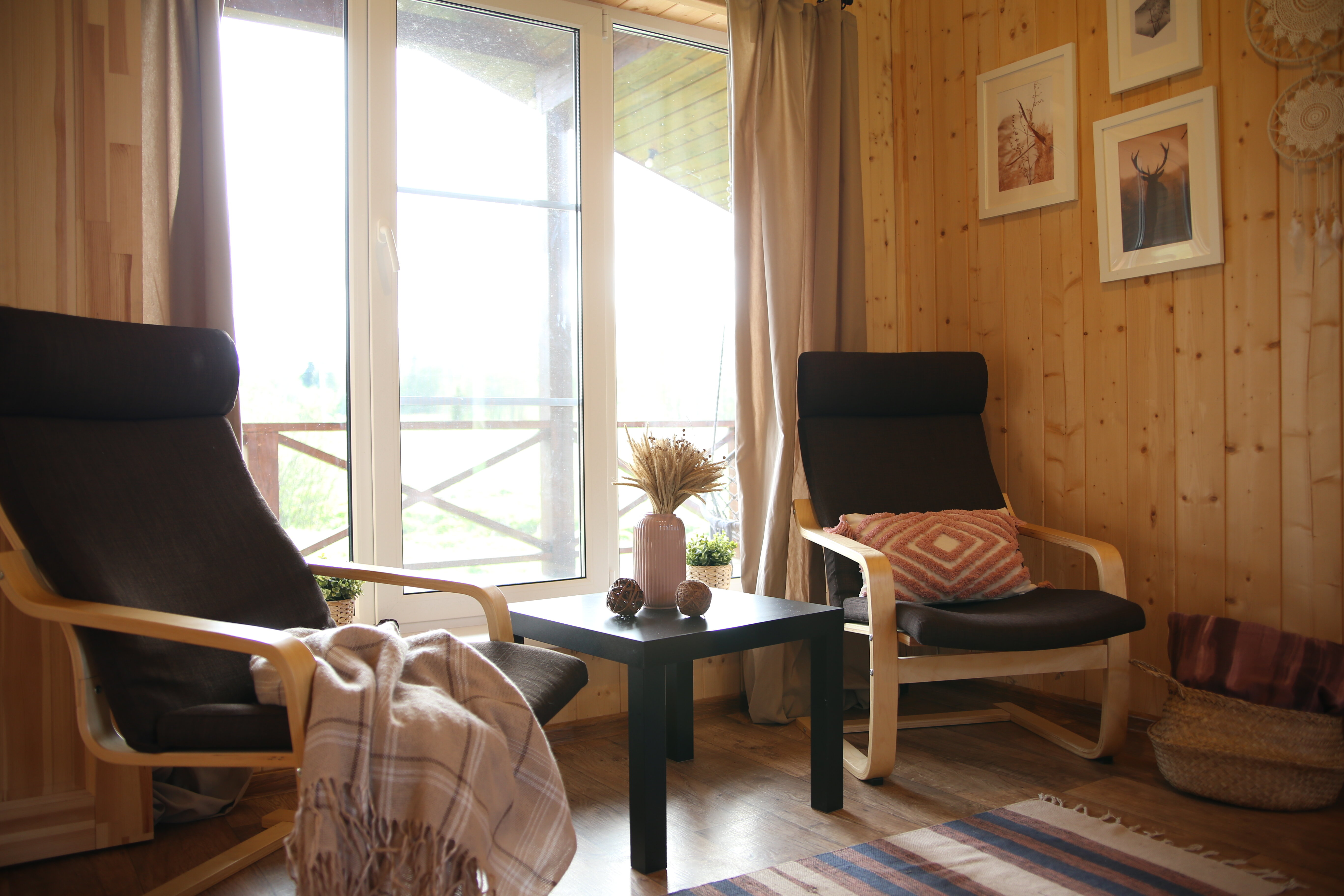 Ладога Хоум “Озеро”: Дом с большой террасой в лесу