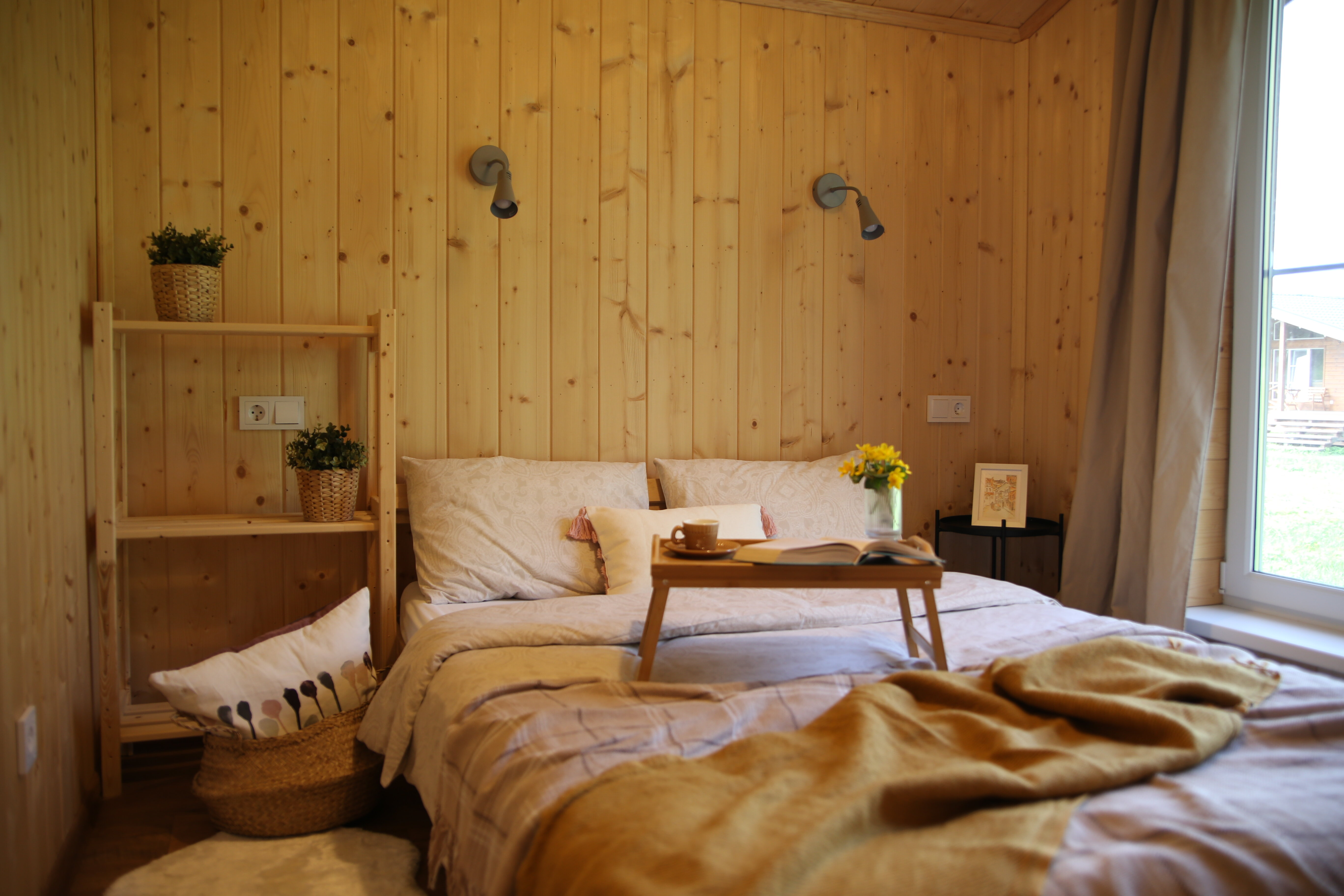 Ладога Хоум “Озеро”: Дом с большой террасой в лесу