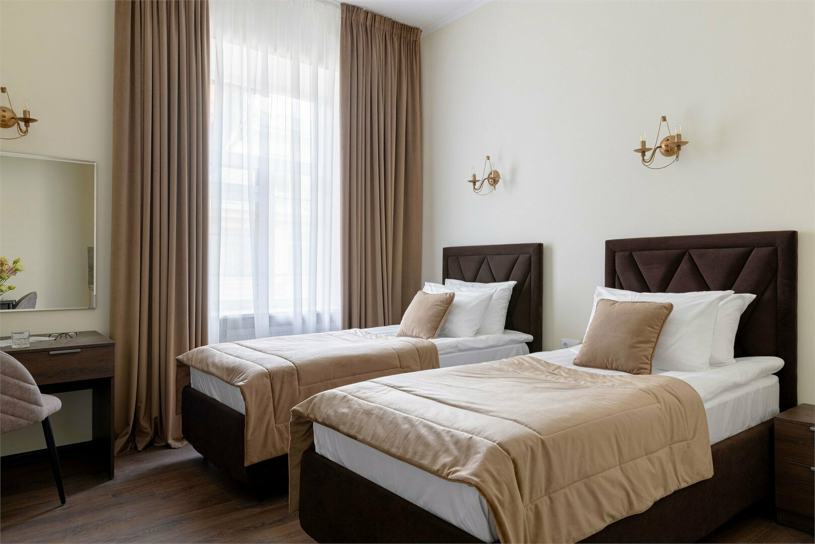 НОВЫЕ Двухкомнатные апартаменты с видом во внутренний дворик открытие 01.05.25