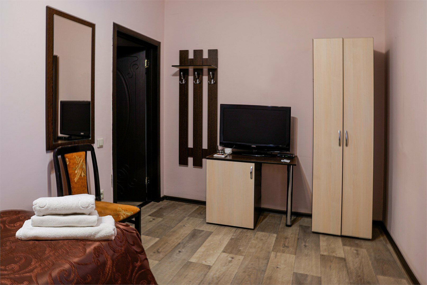 Эконом  6 местный