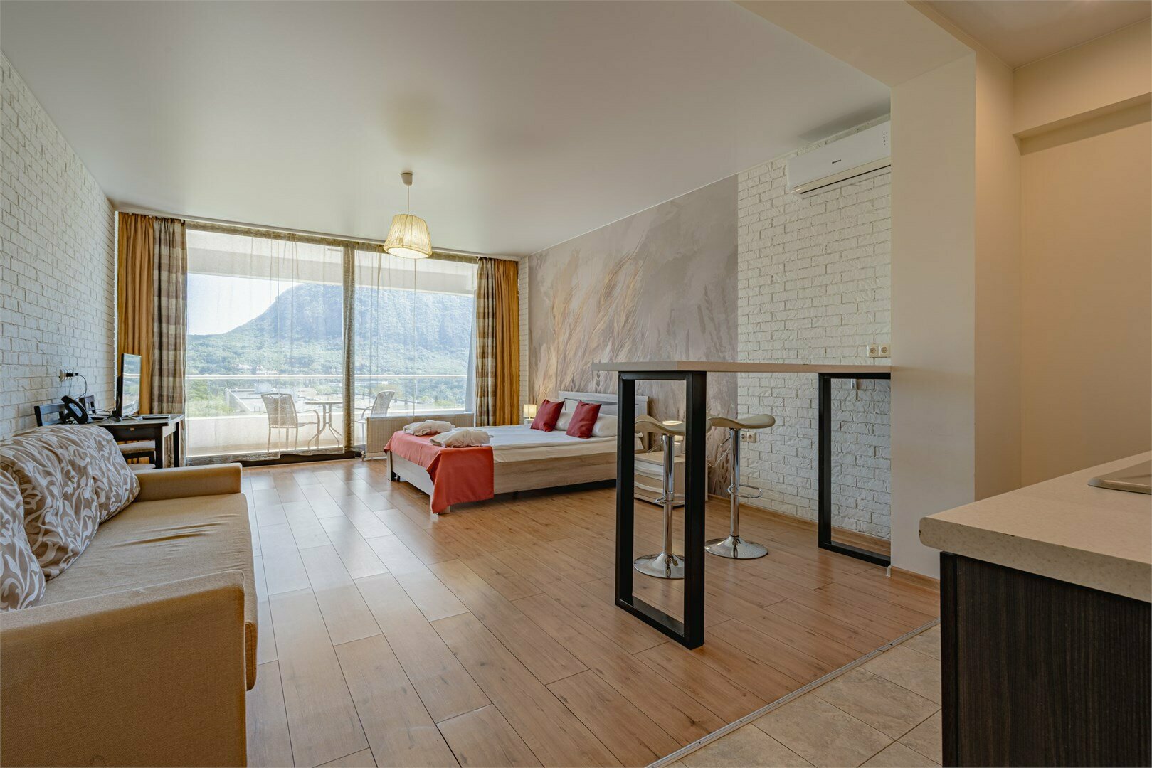 Апартаменты с видом на горы