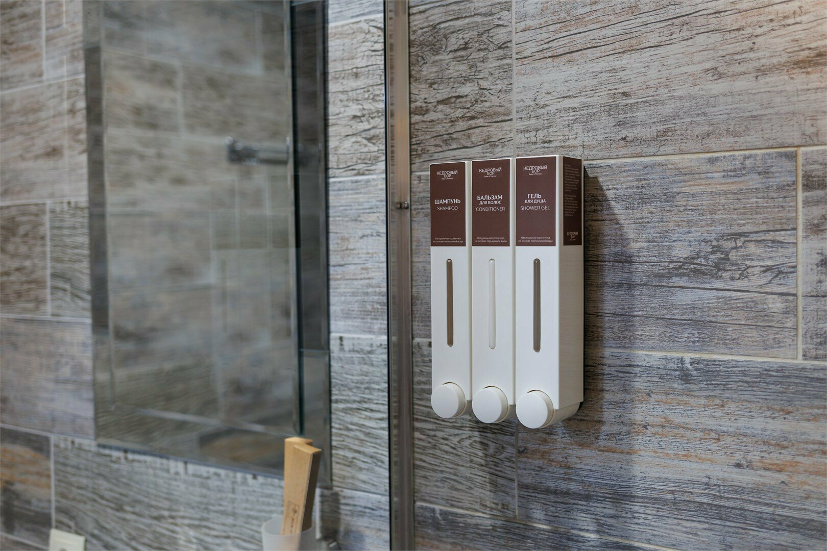 Улучшенный 2 - х местный с выходом к бассейну 16+ (полупансион)