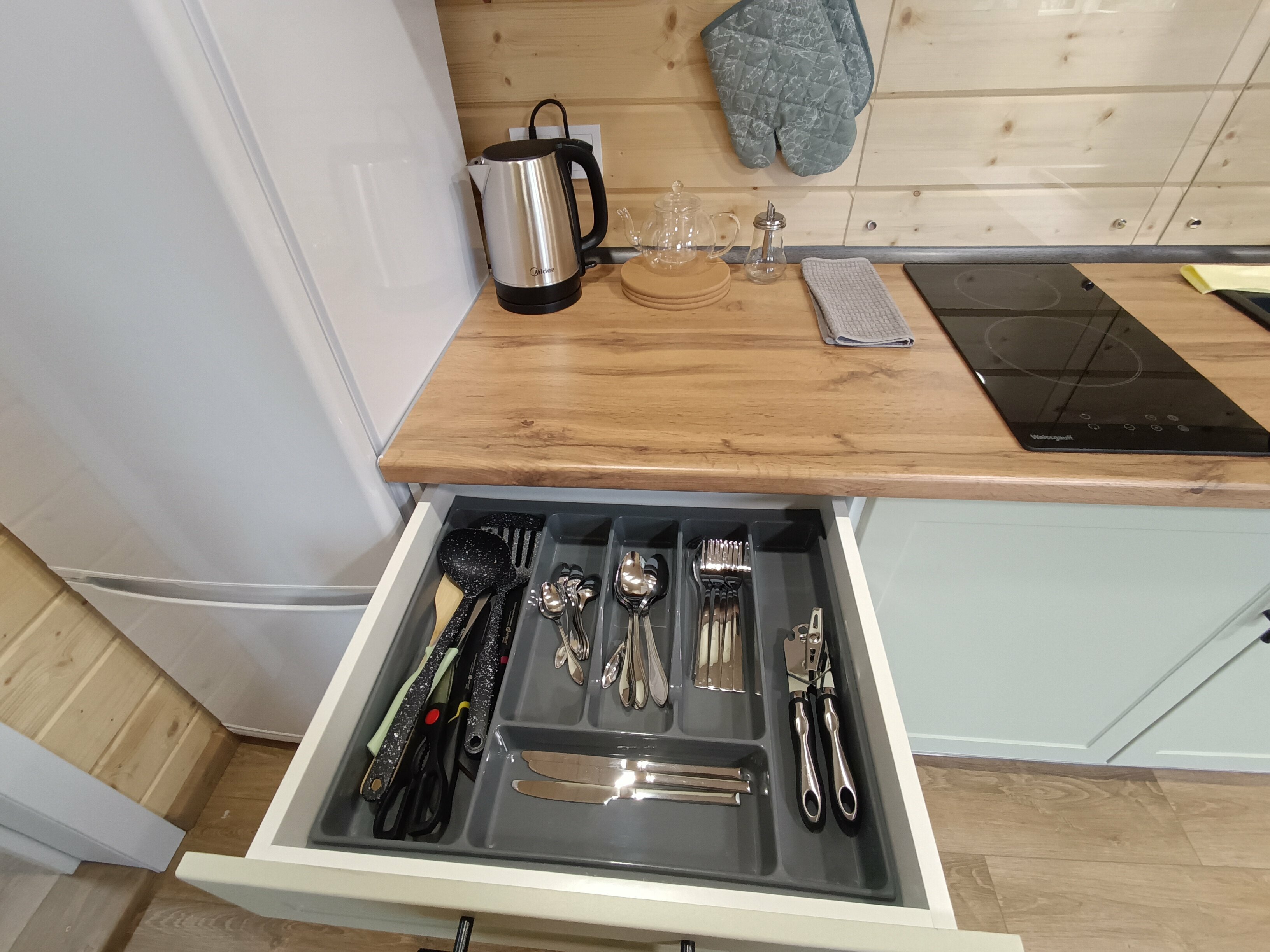 Коттедж с сауной с видом на озеро и лес