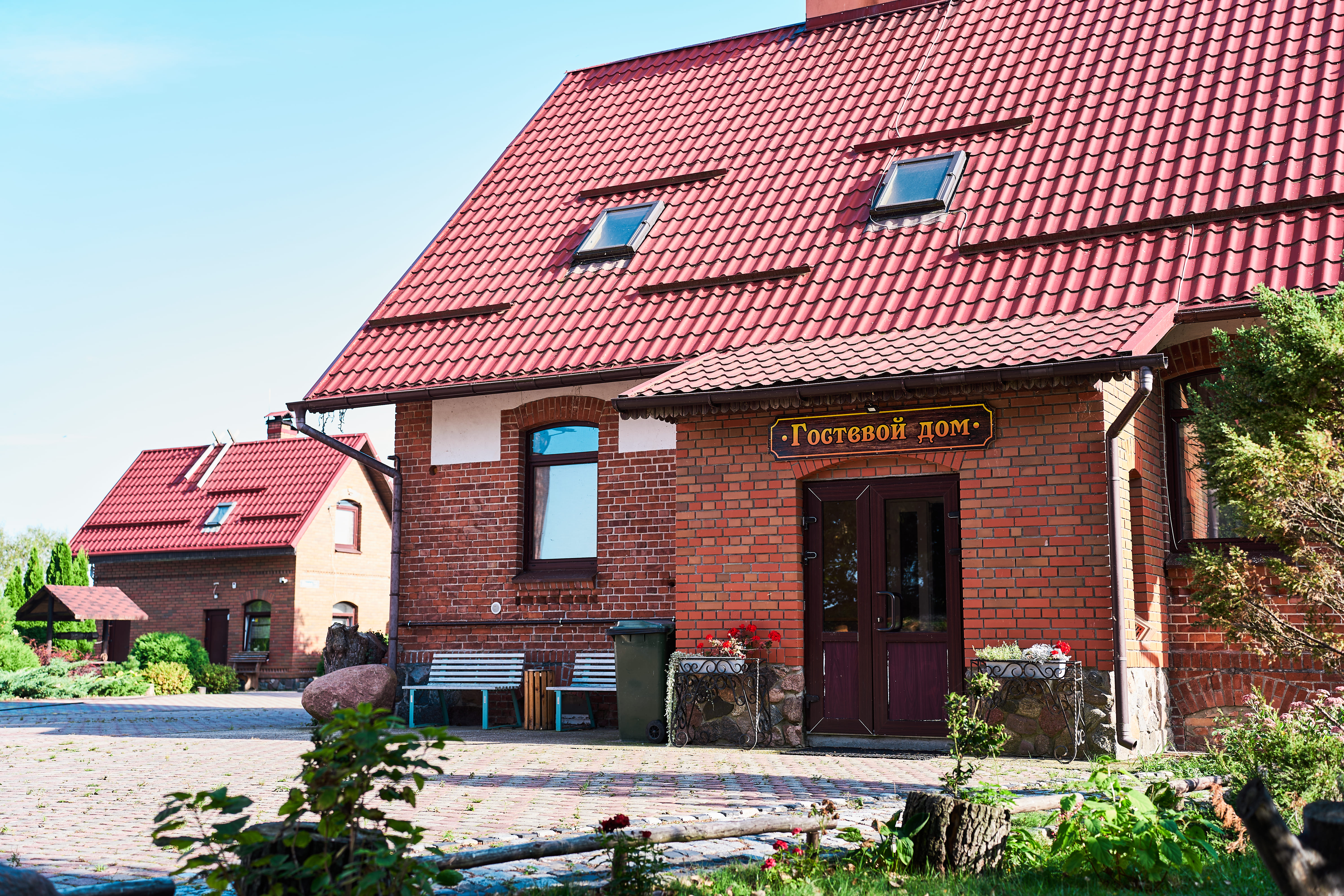 Двухкомнатный номер с камином в отдельном домике