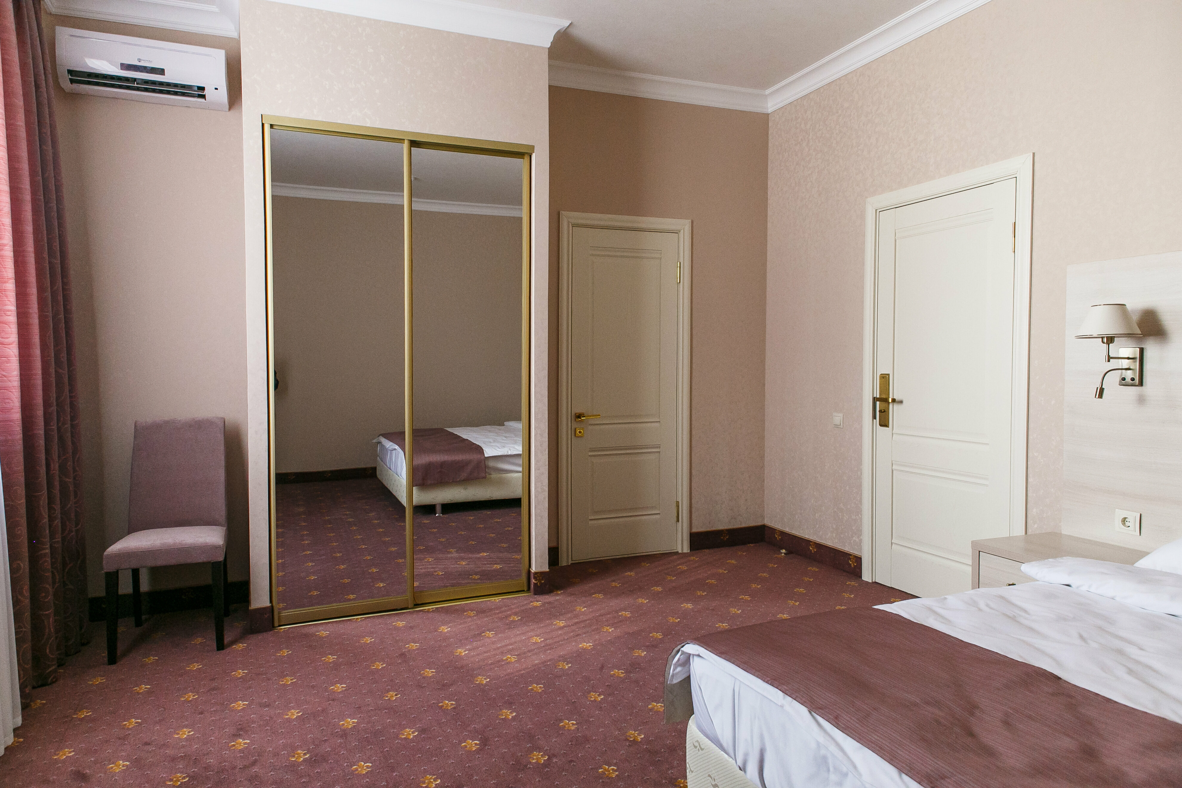 Большой двухместный номер с 1 кроватью