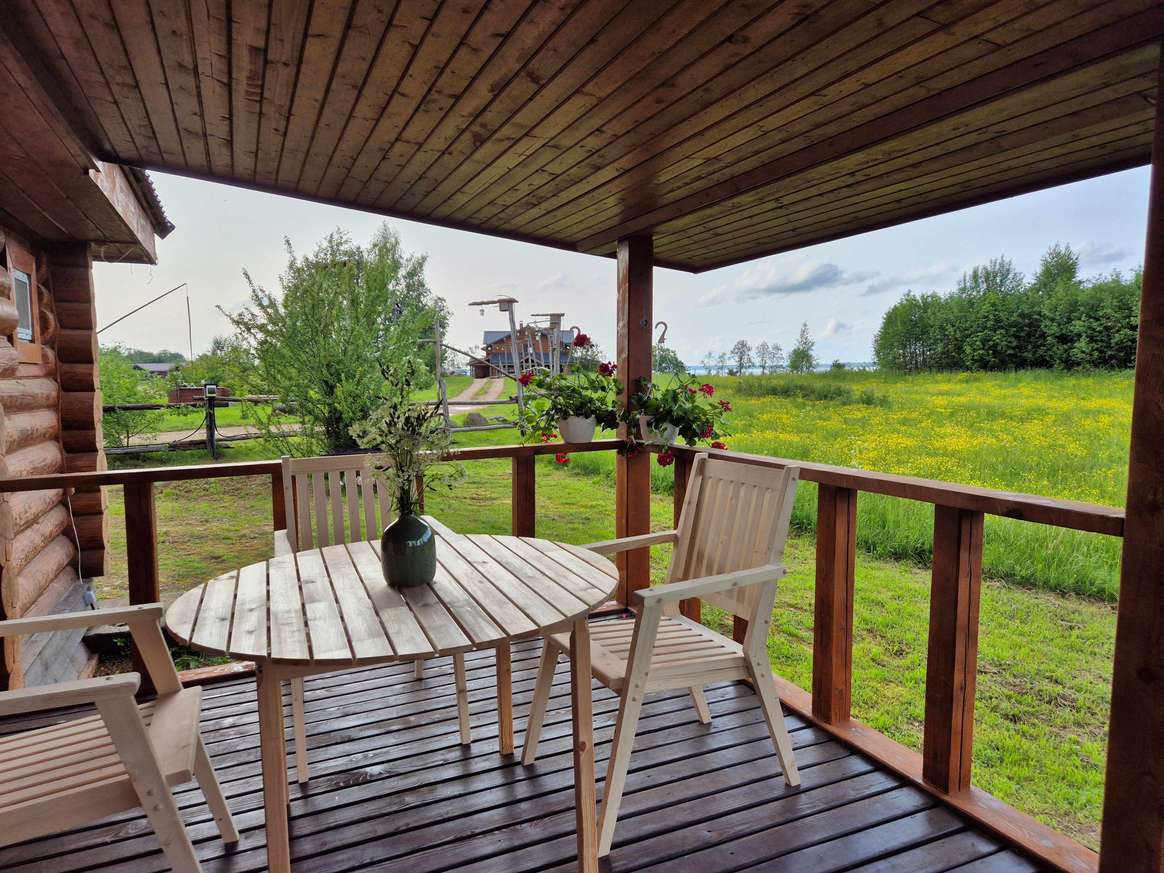 Русский дом с 2 спальнями и террасой