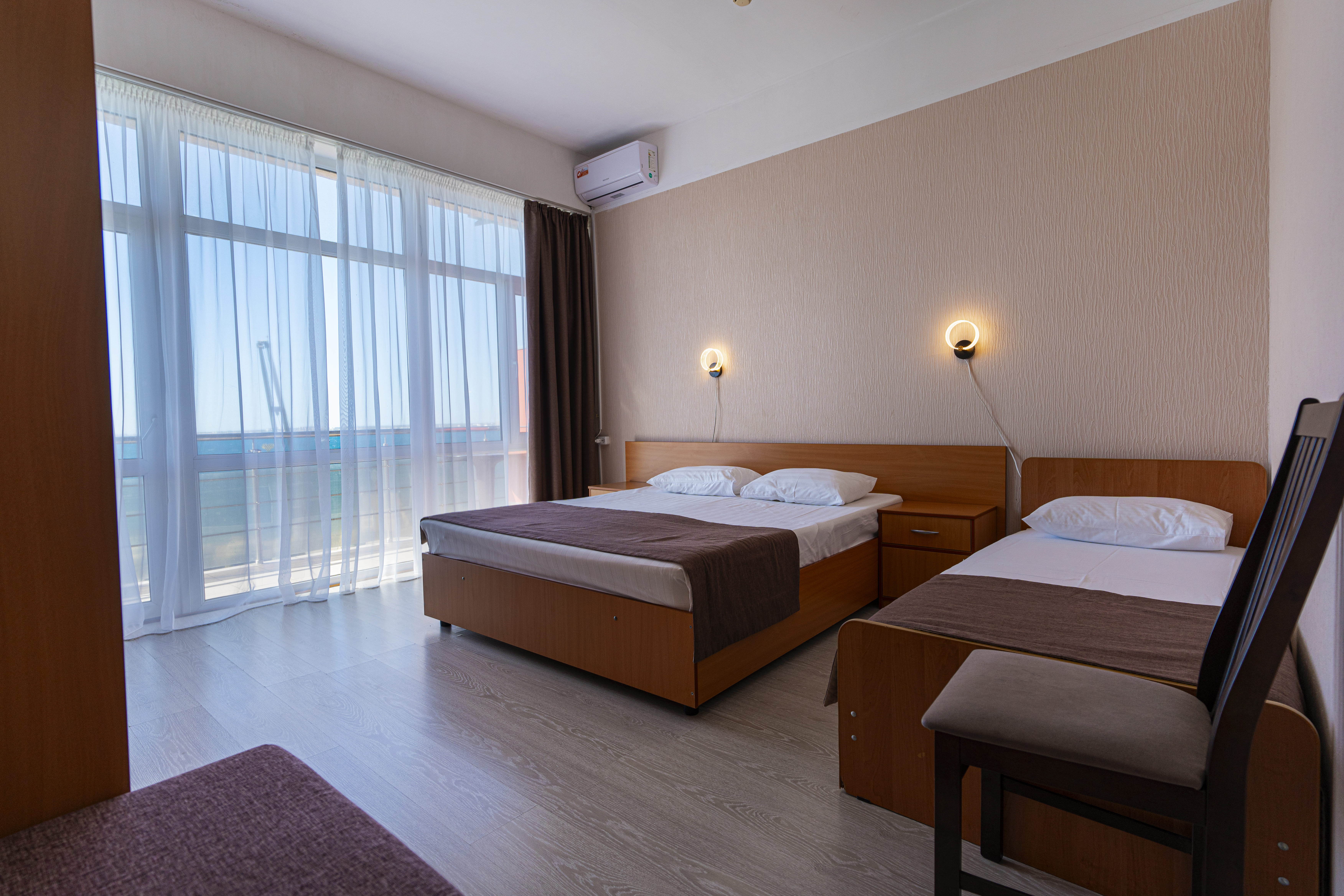 Трехместный Triple+(Комфорт) с видом на море