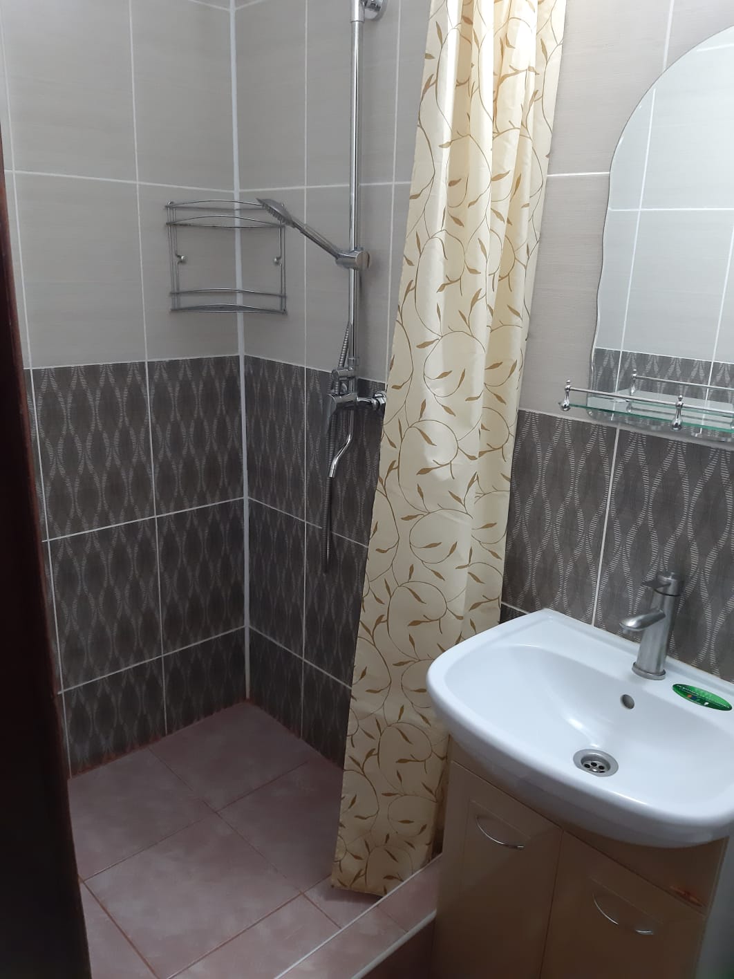 Семейный номер с душем