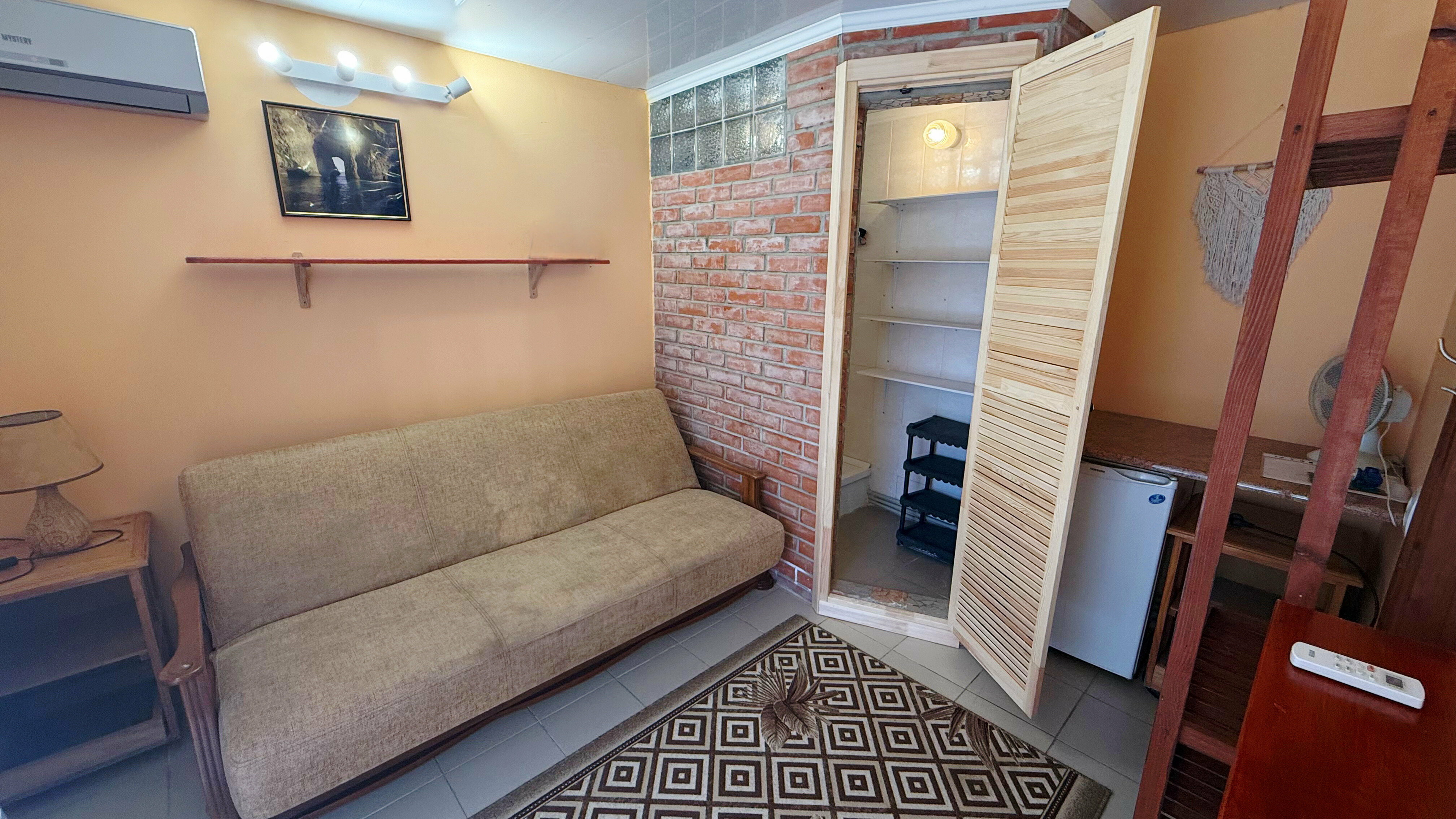 Cемейный номер с собственной ванной комнатой